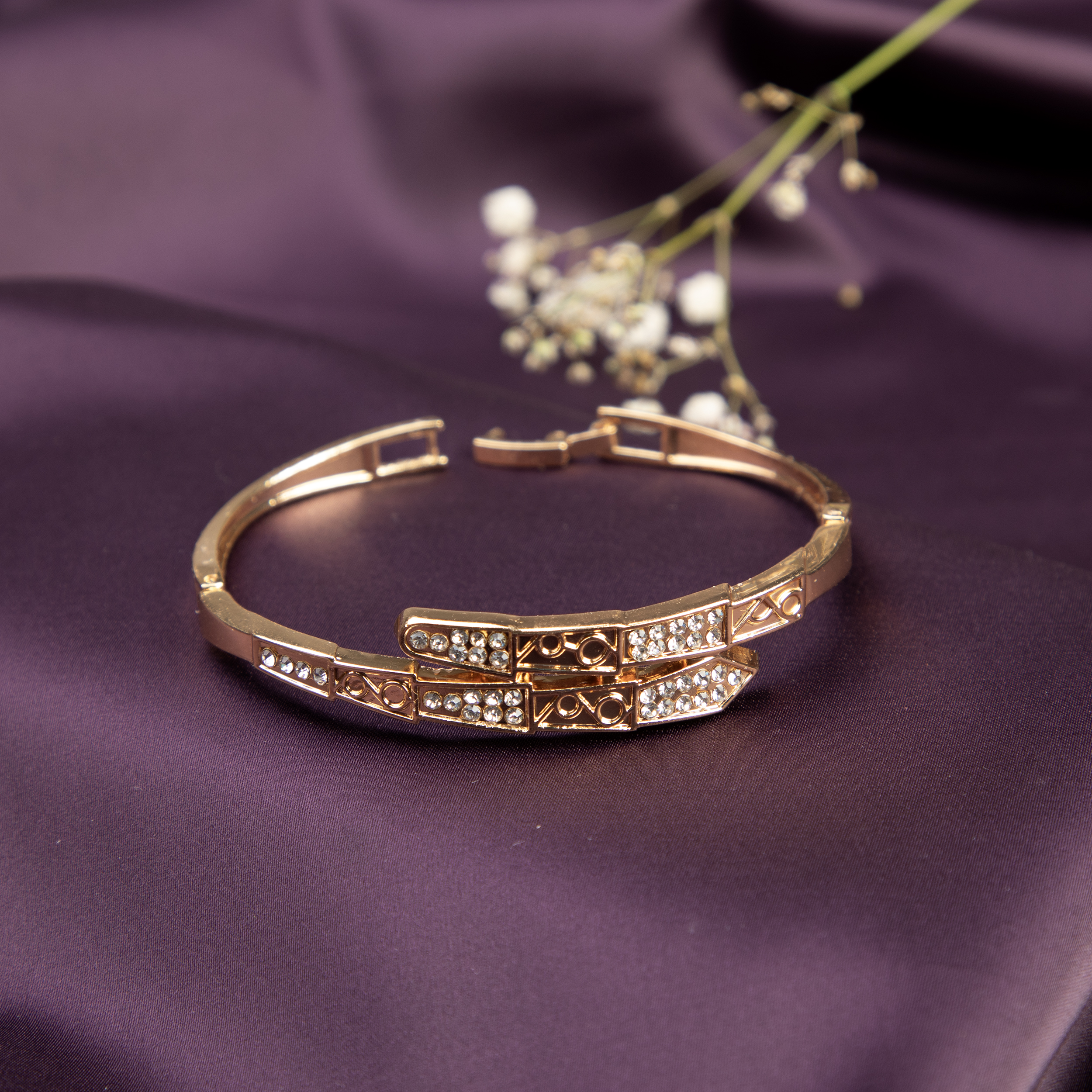 Elegant Gold-Plated Bracelet