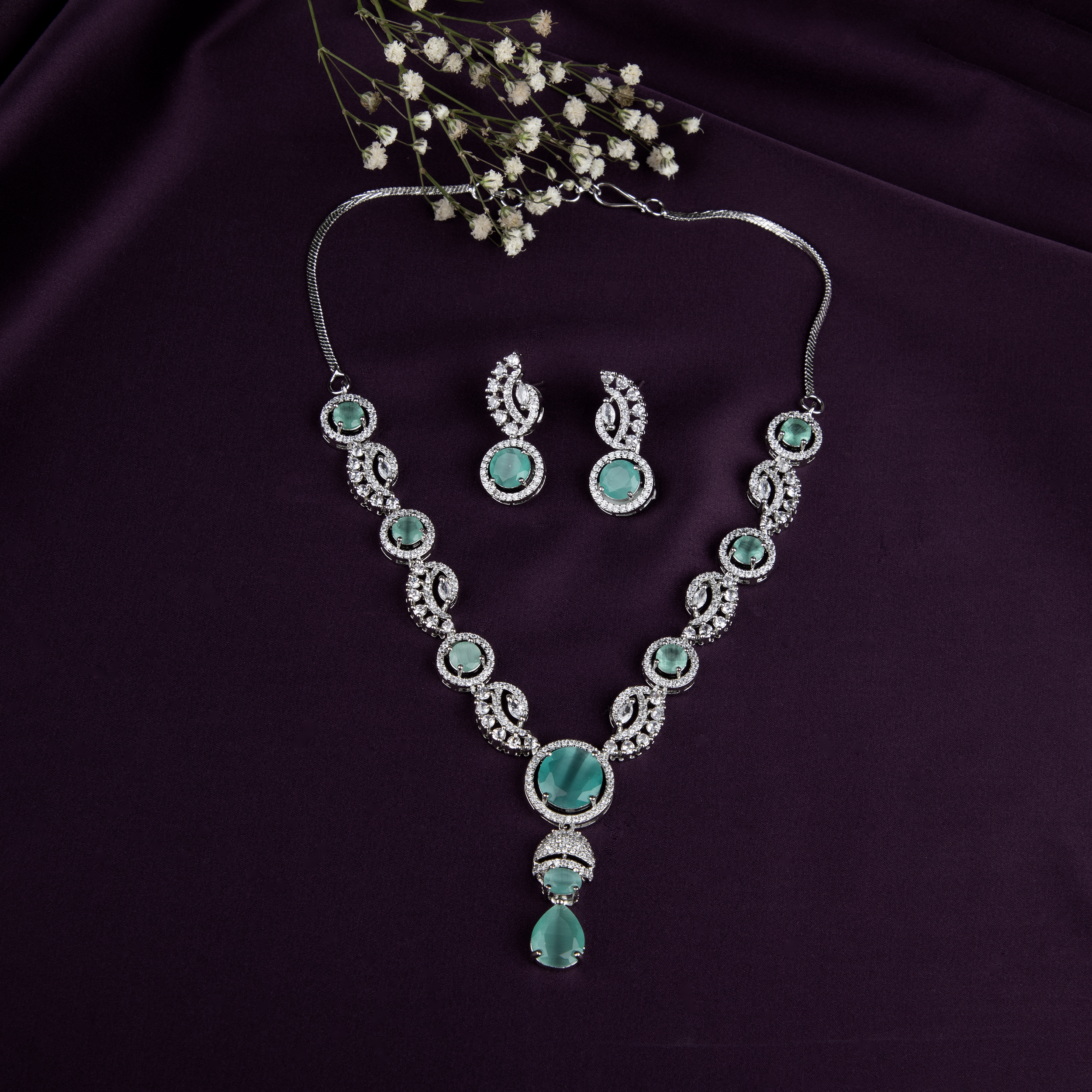 Emerald Green Stone Necklace Set