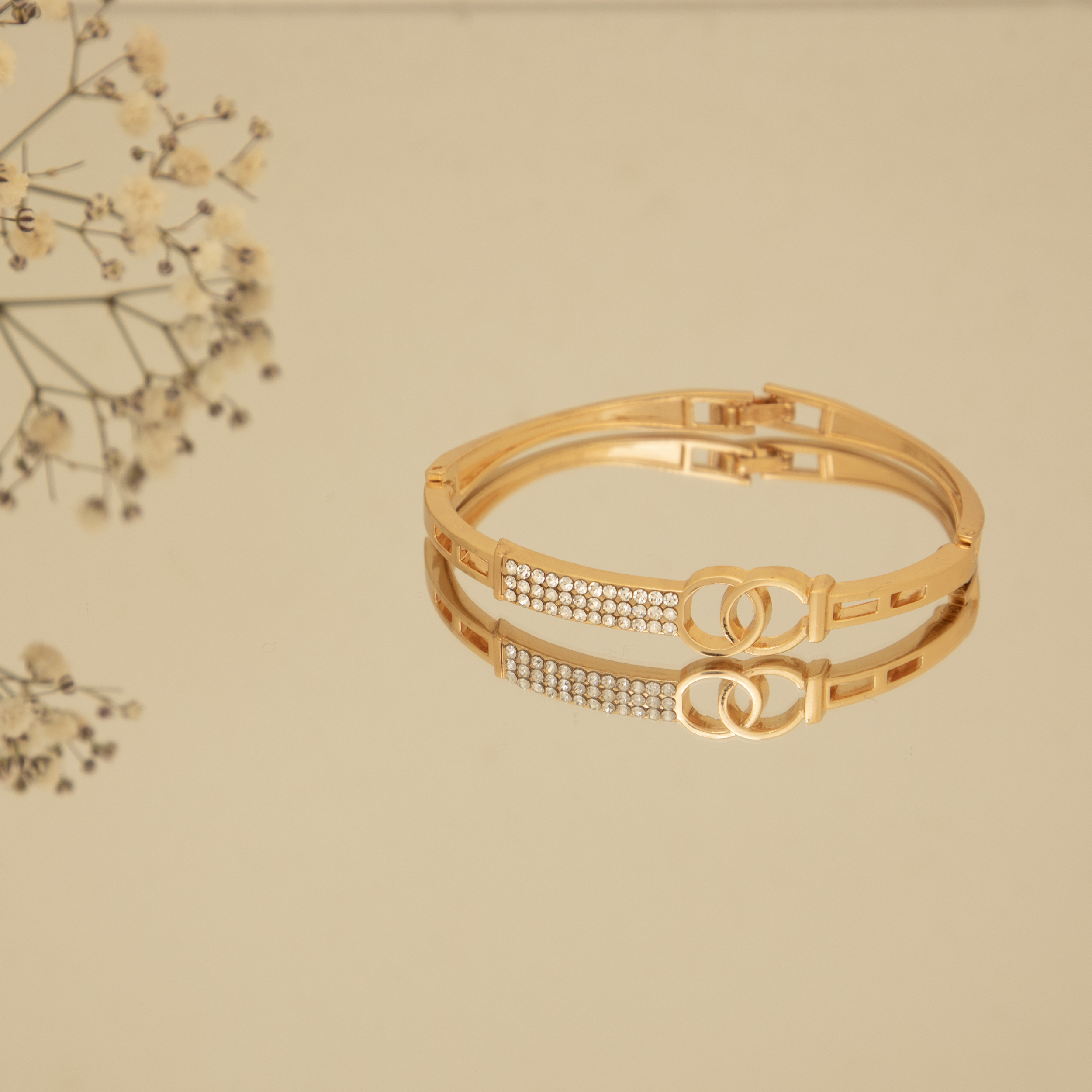 Elegant Gold Bracelet