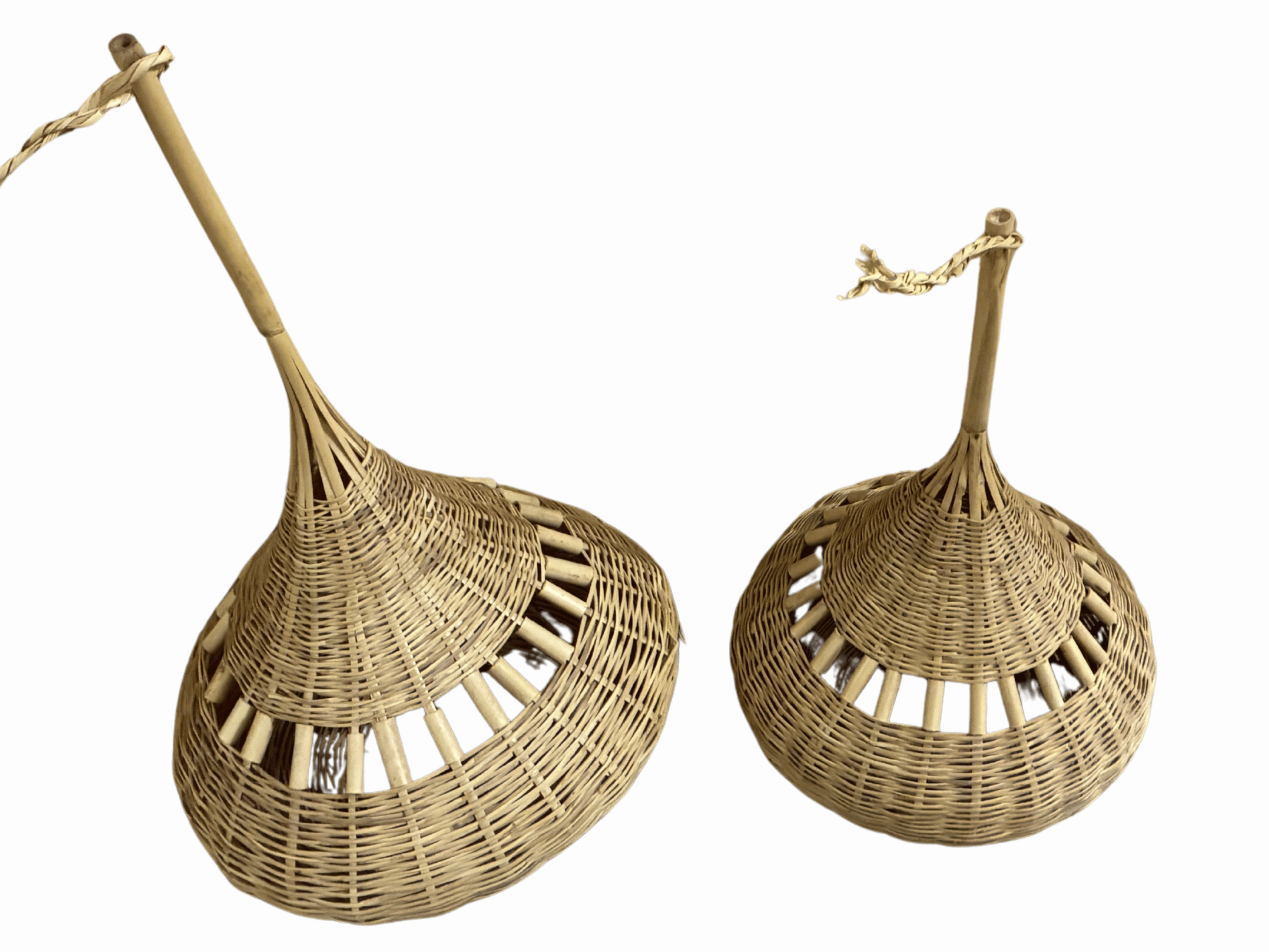 Lampa wiklinowa w kształcie łzy