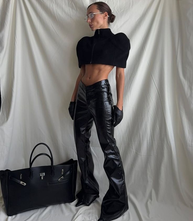 Pantalon en cuir noir femme