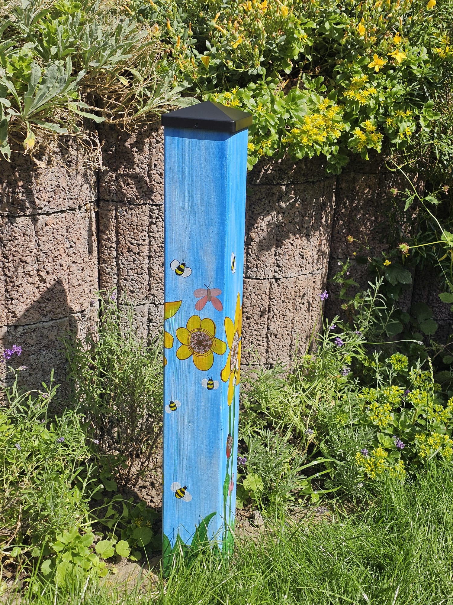 Gartenstele Biene