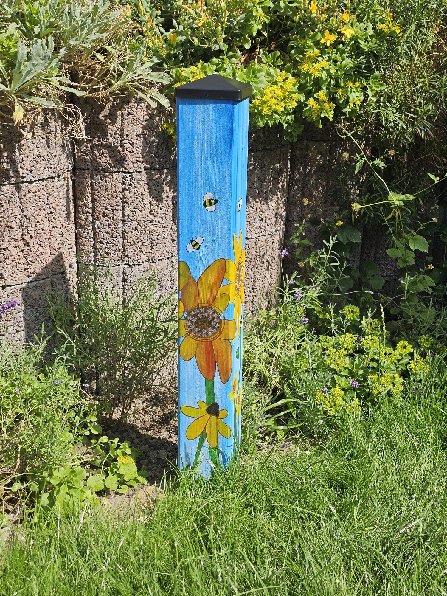 Gartenstele Biene