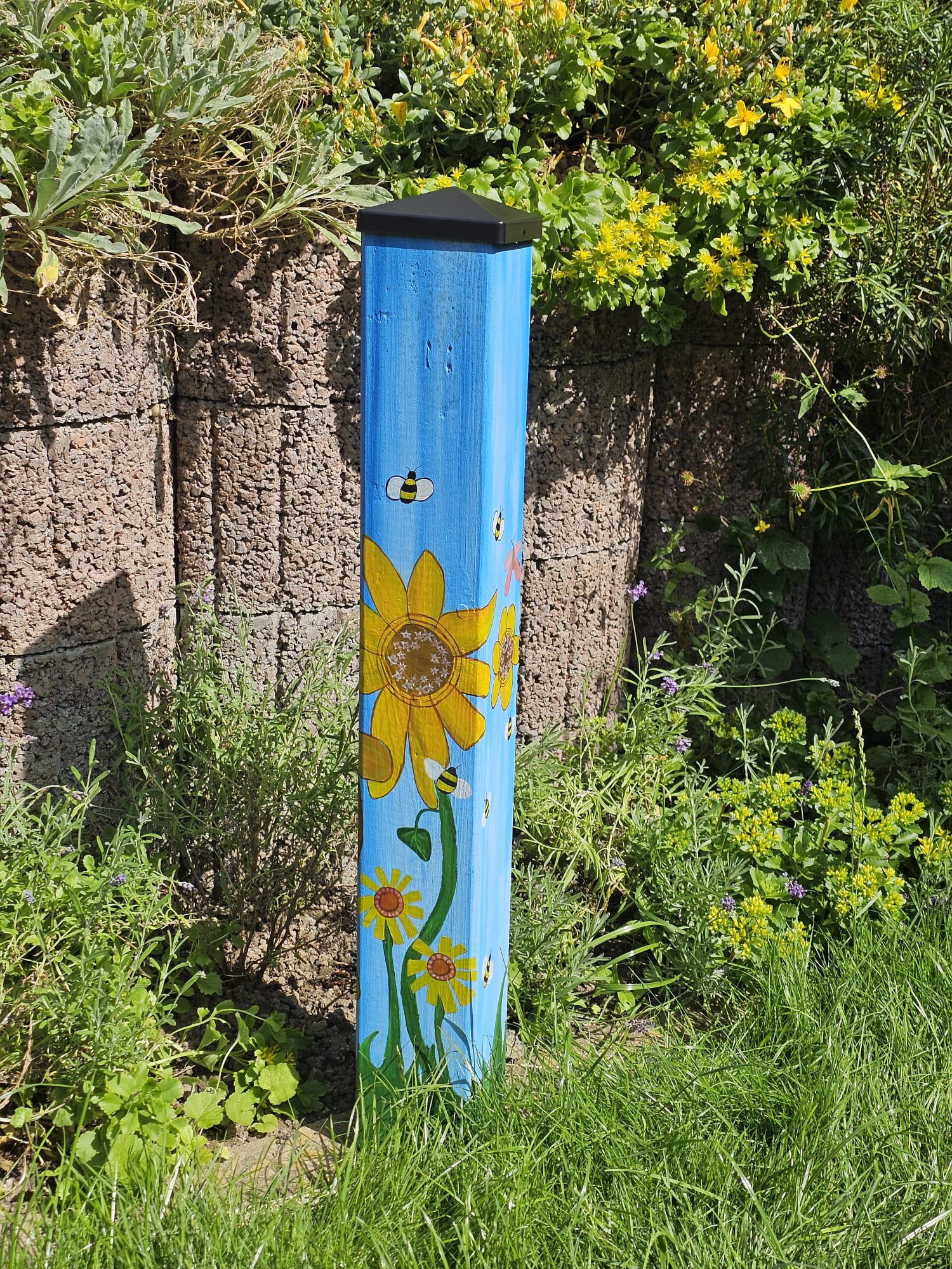 Gartenstele Biene