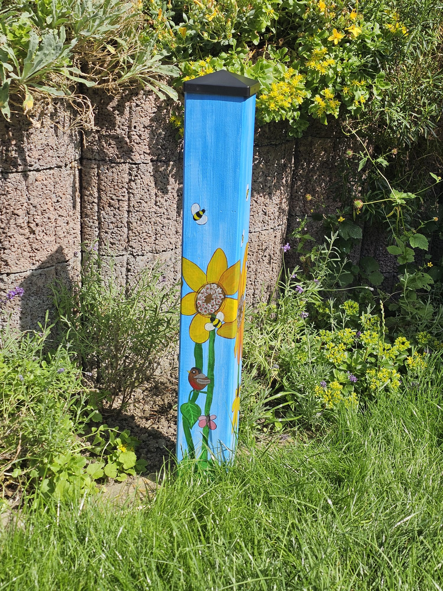 Gartenstele Biene