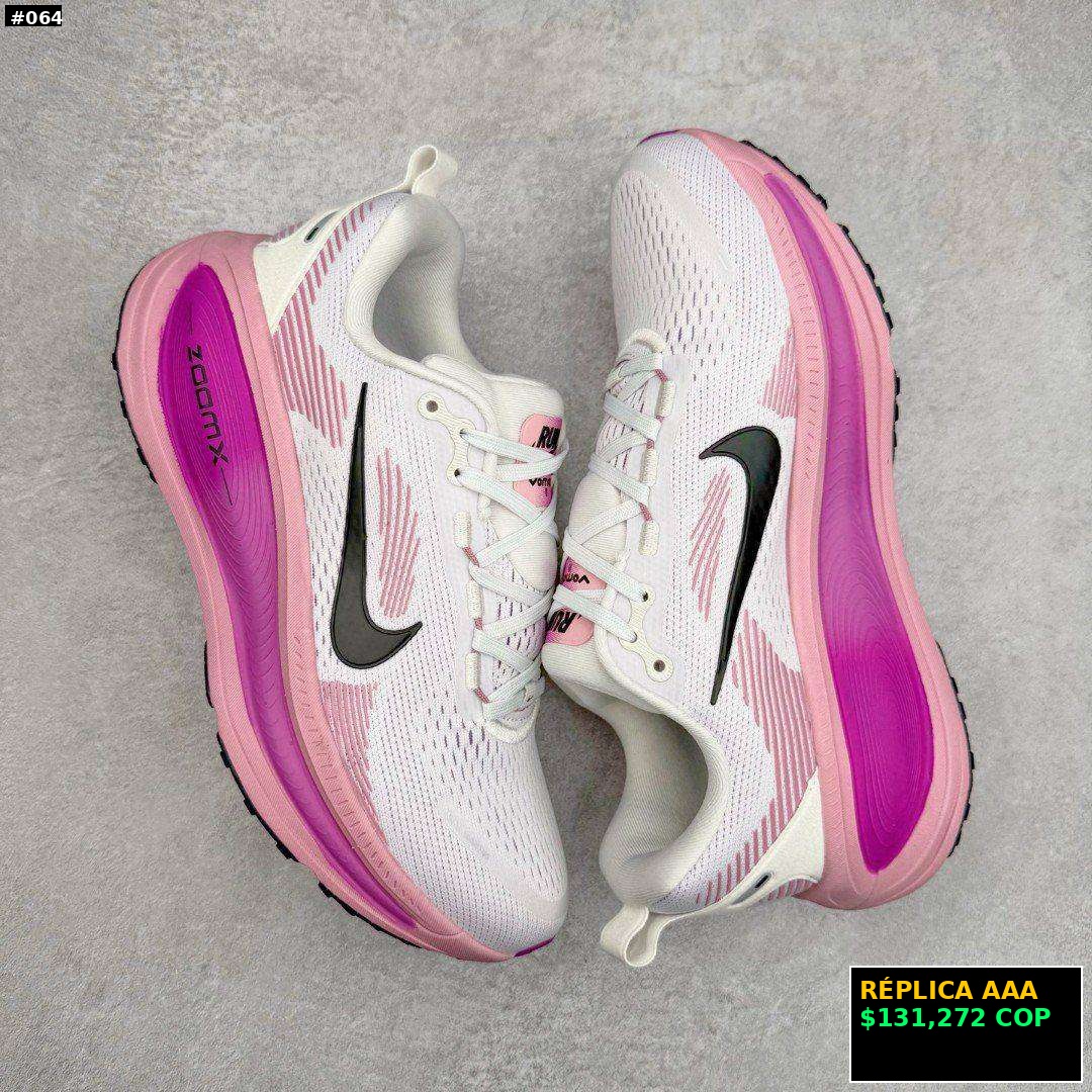 Zapatillas deportivas blancas y rosas