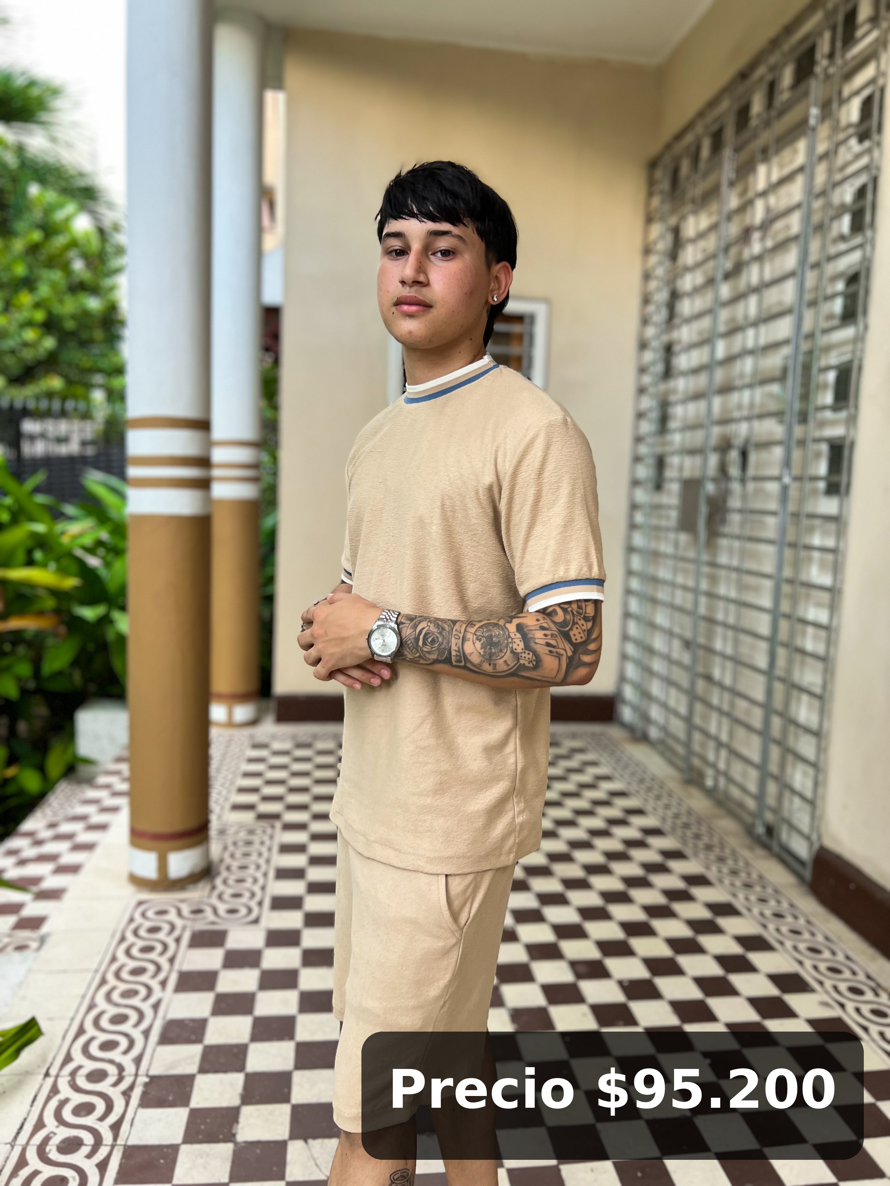 Conjunto beige para hombre