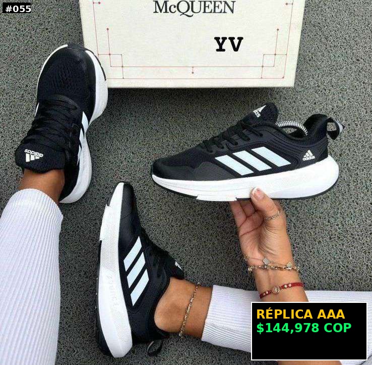 Tenis deportivos negros Adidas réplica