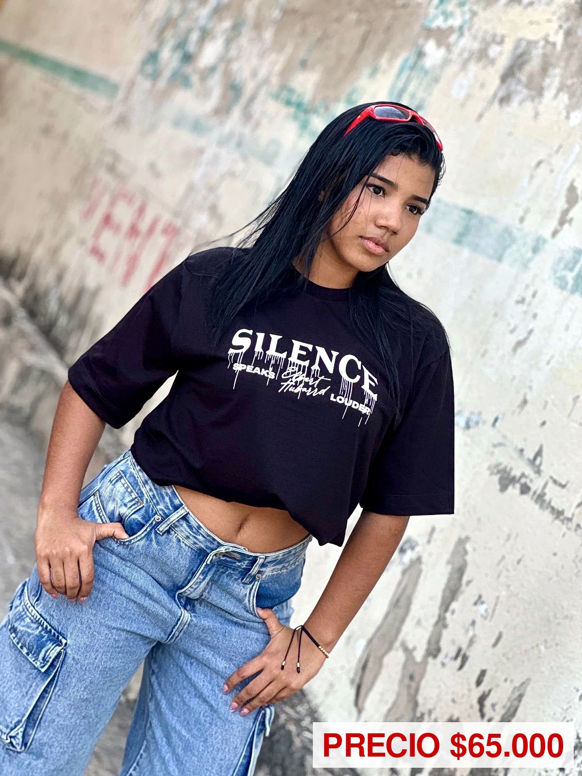 Camiseta Crop Top 'Silence' Negra