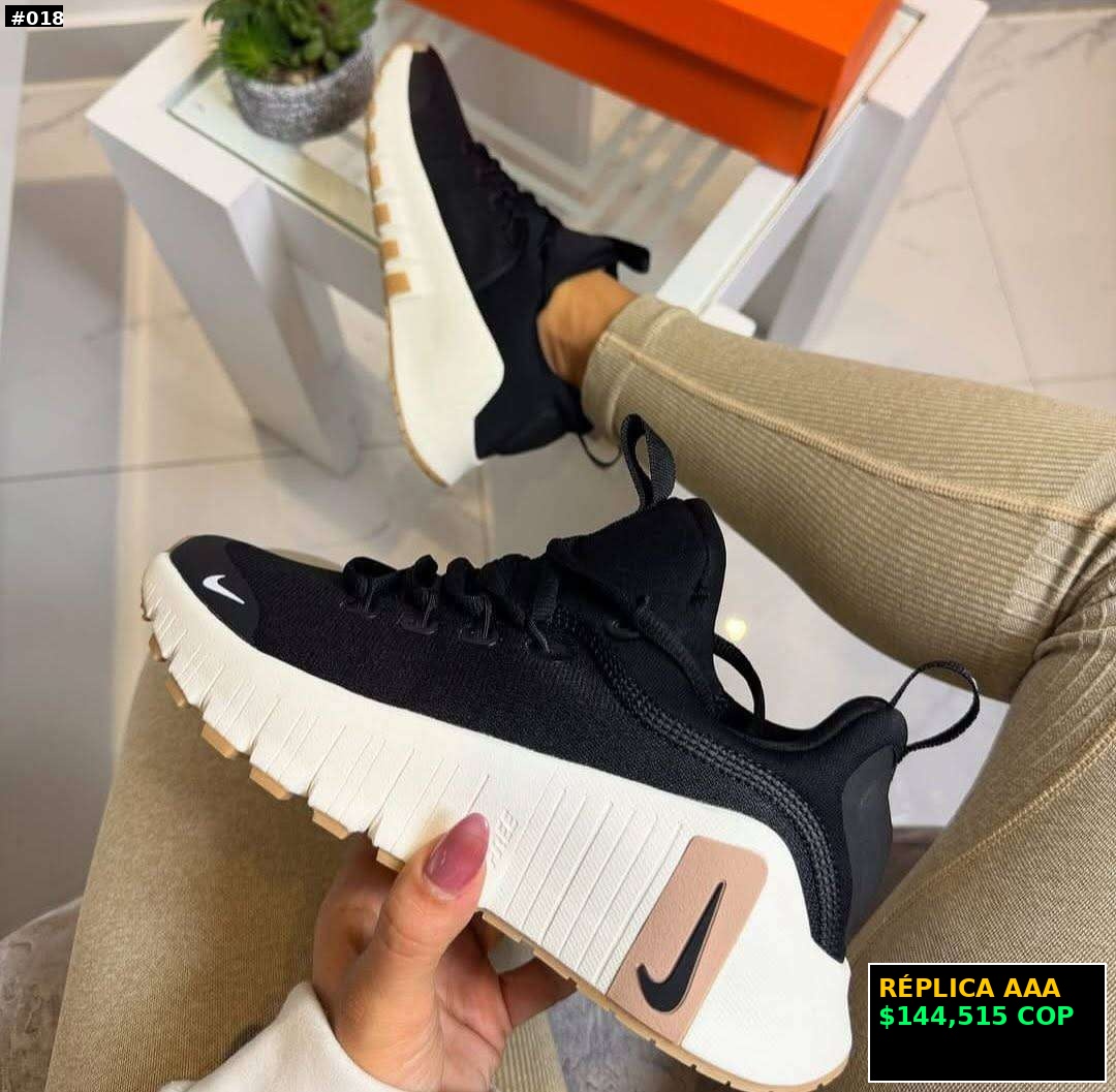 Tenis deportivos negros