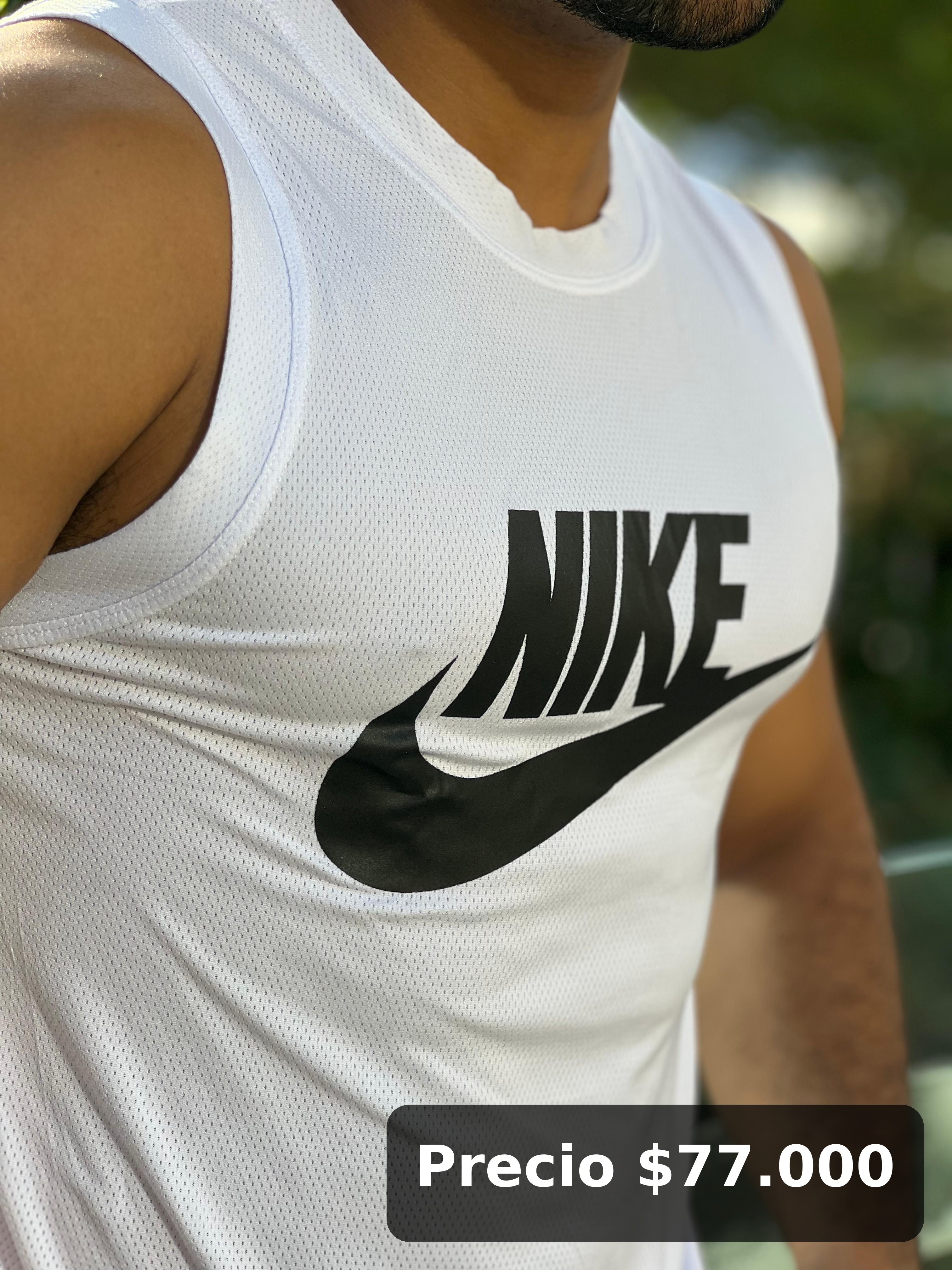 Camiseta Deportiva Nike