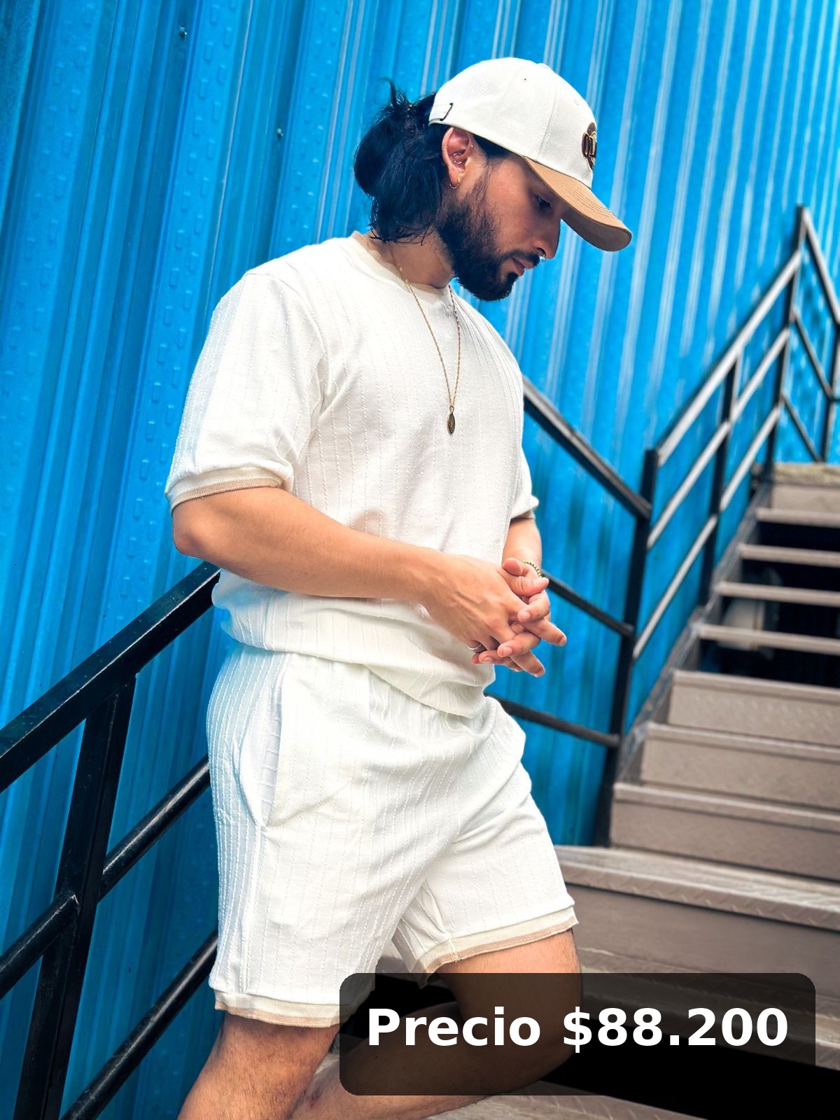Conjunto deportivo blanco