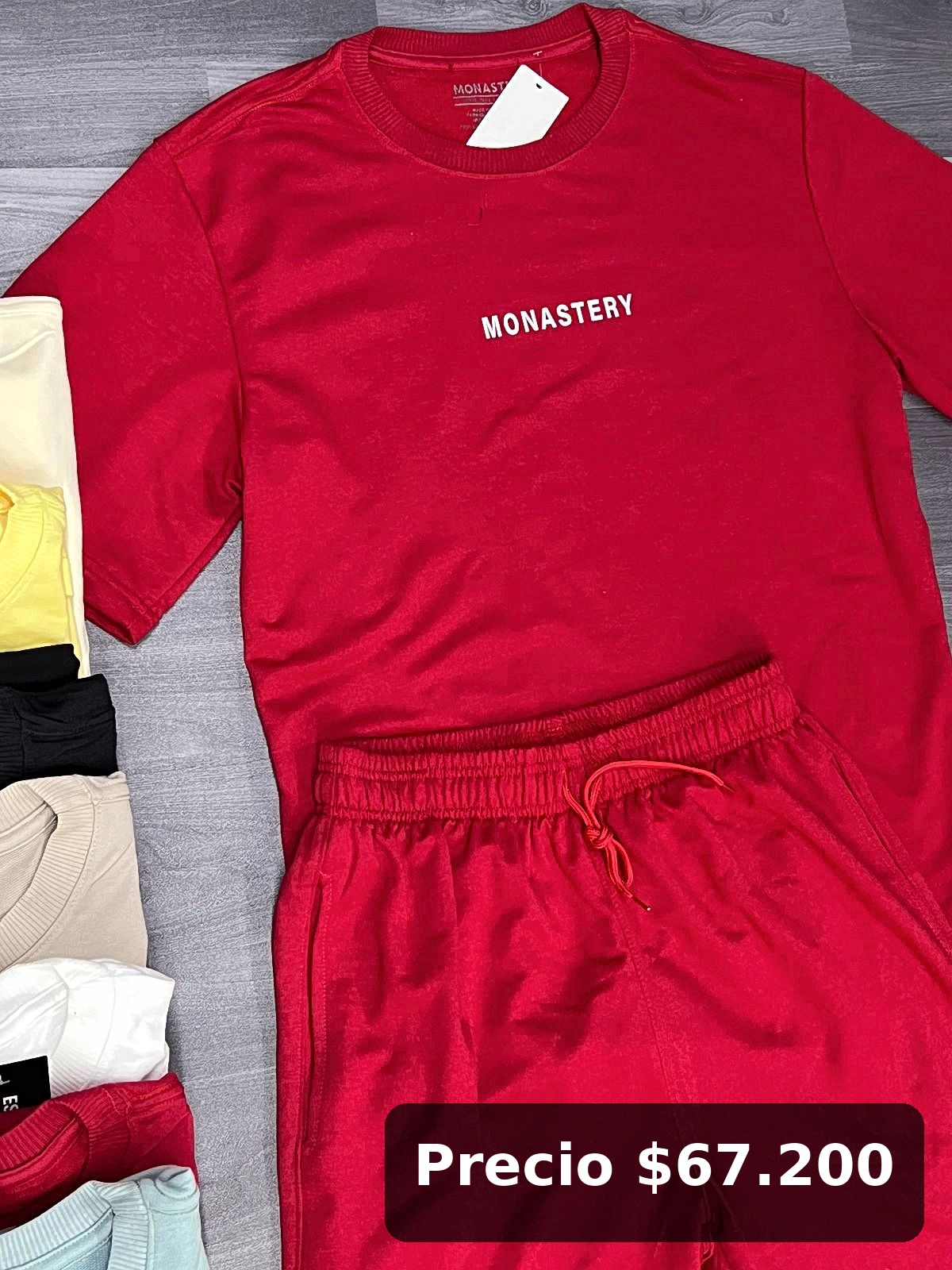 Conjunto Monastery Rojo
