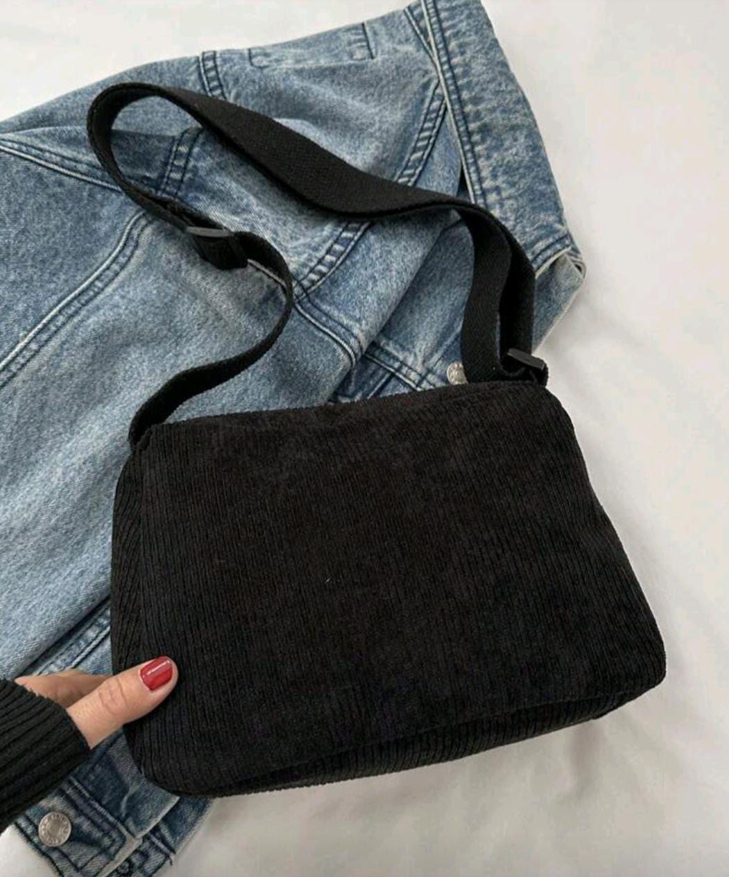 Bandolera de pana negra