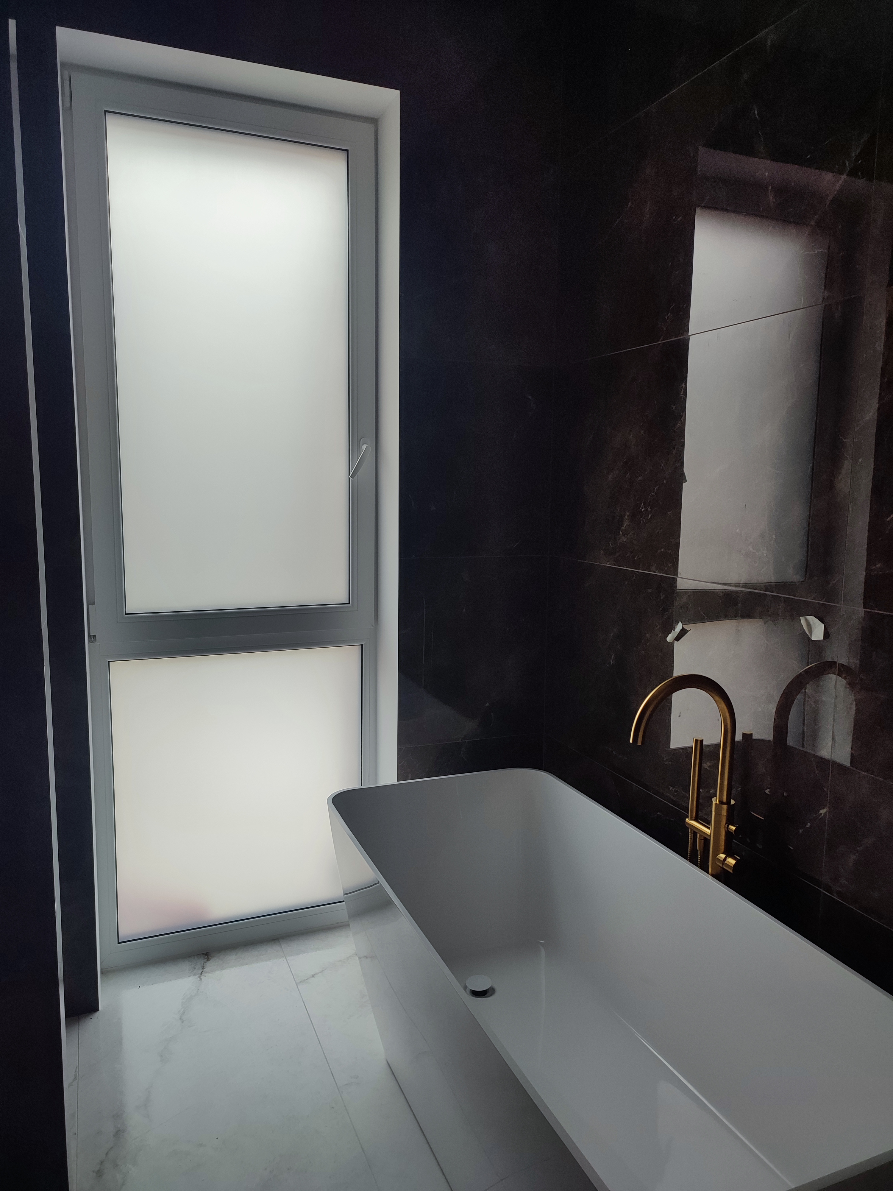 Matte gluggafilma – næði og stílhreint útlit