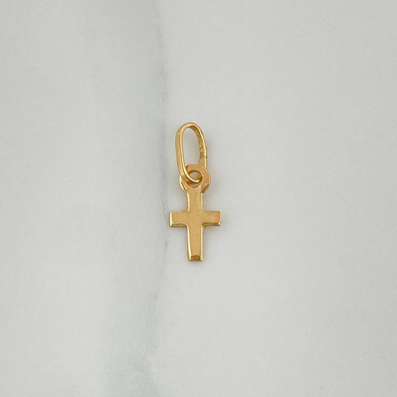 Dije Cruz 0.15gr / 1.3cm / Oro Amarillo 18K %
