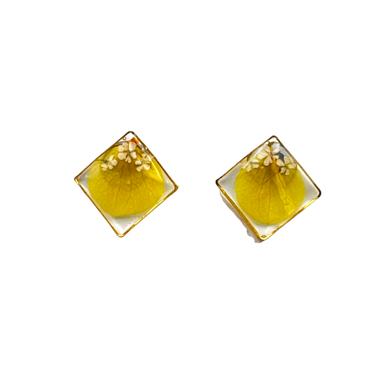 Pressed Flower Resin Earrings - Stud