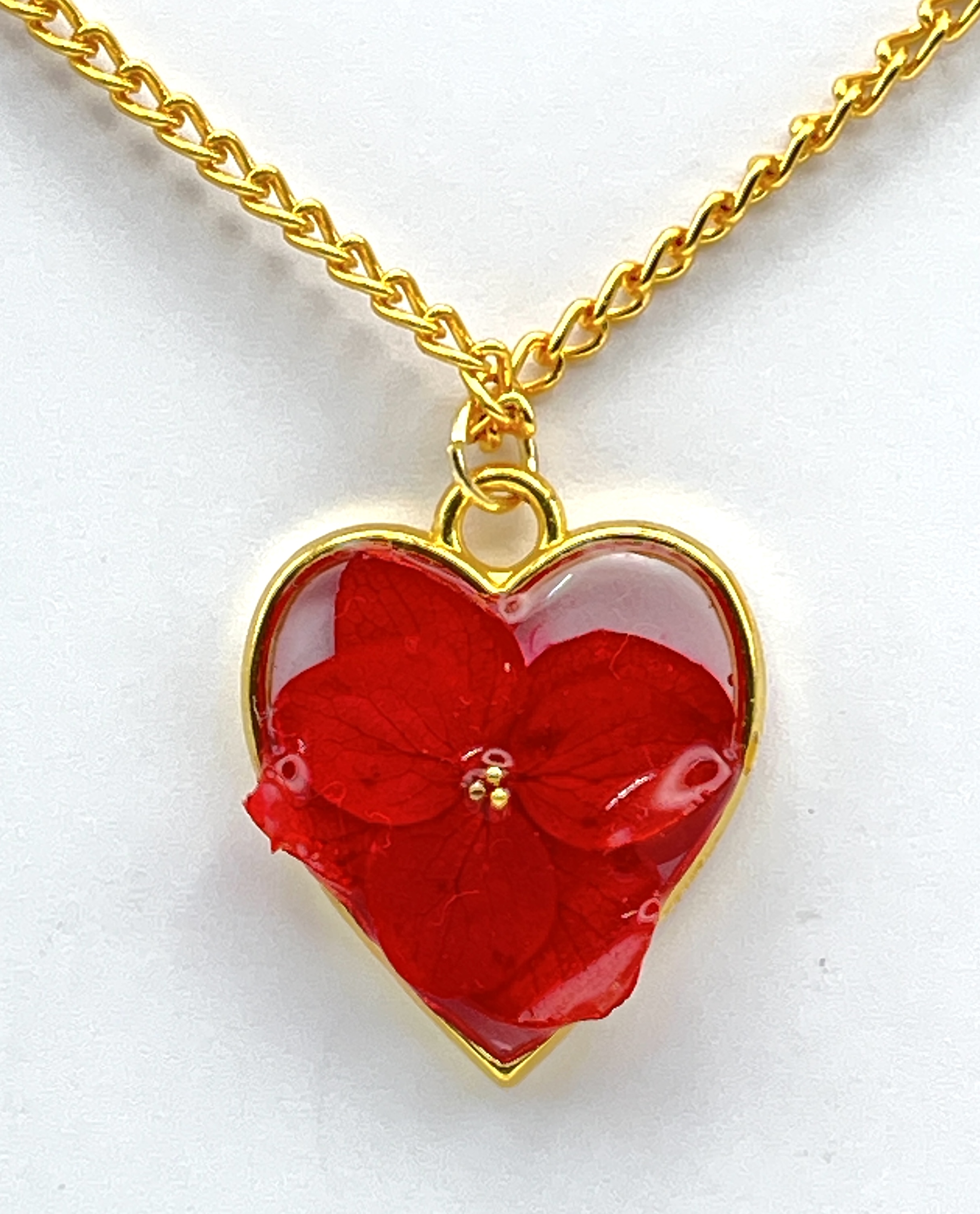 Heart-Shaped Floral Pendant Necklace