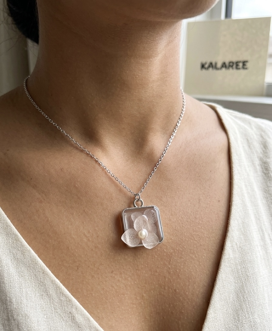 Pressed Real Flower Pendant Necklace - Stainless steel