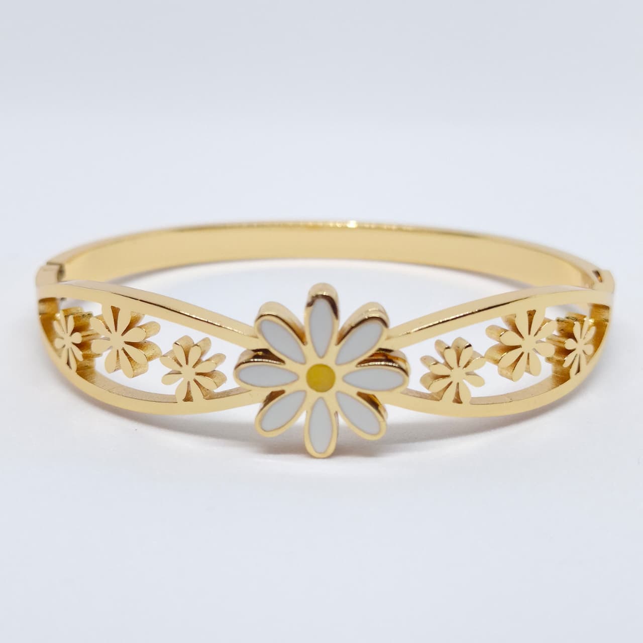 Anti Tarnish White Enamel Daisy Bracelet