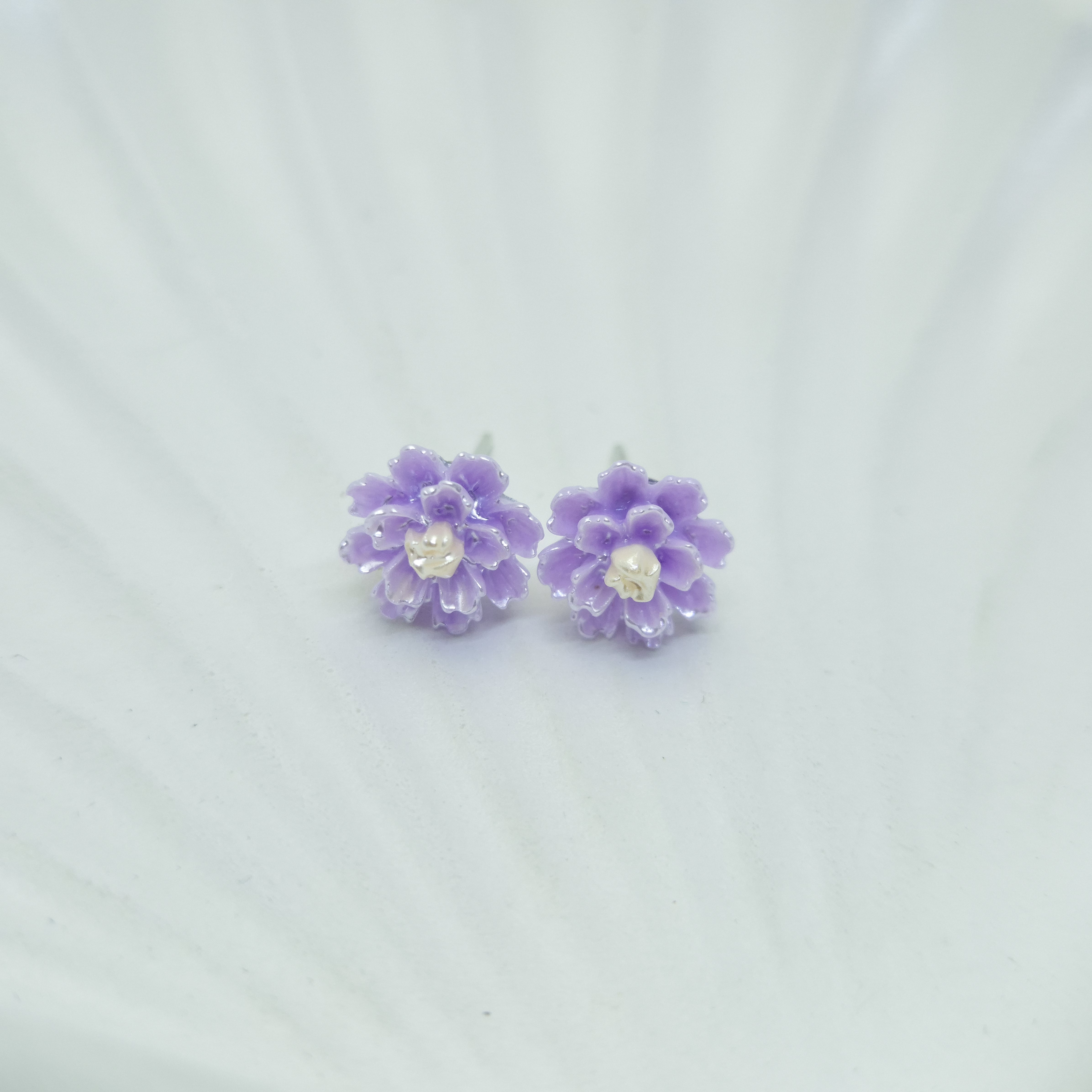 Layered Petal Bloom Style Stud Earrings