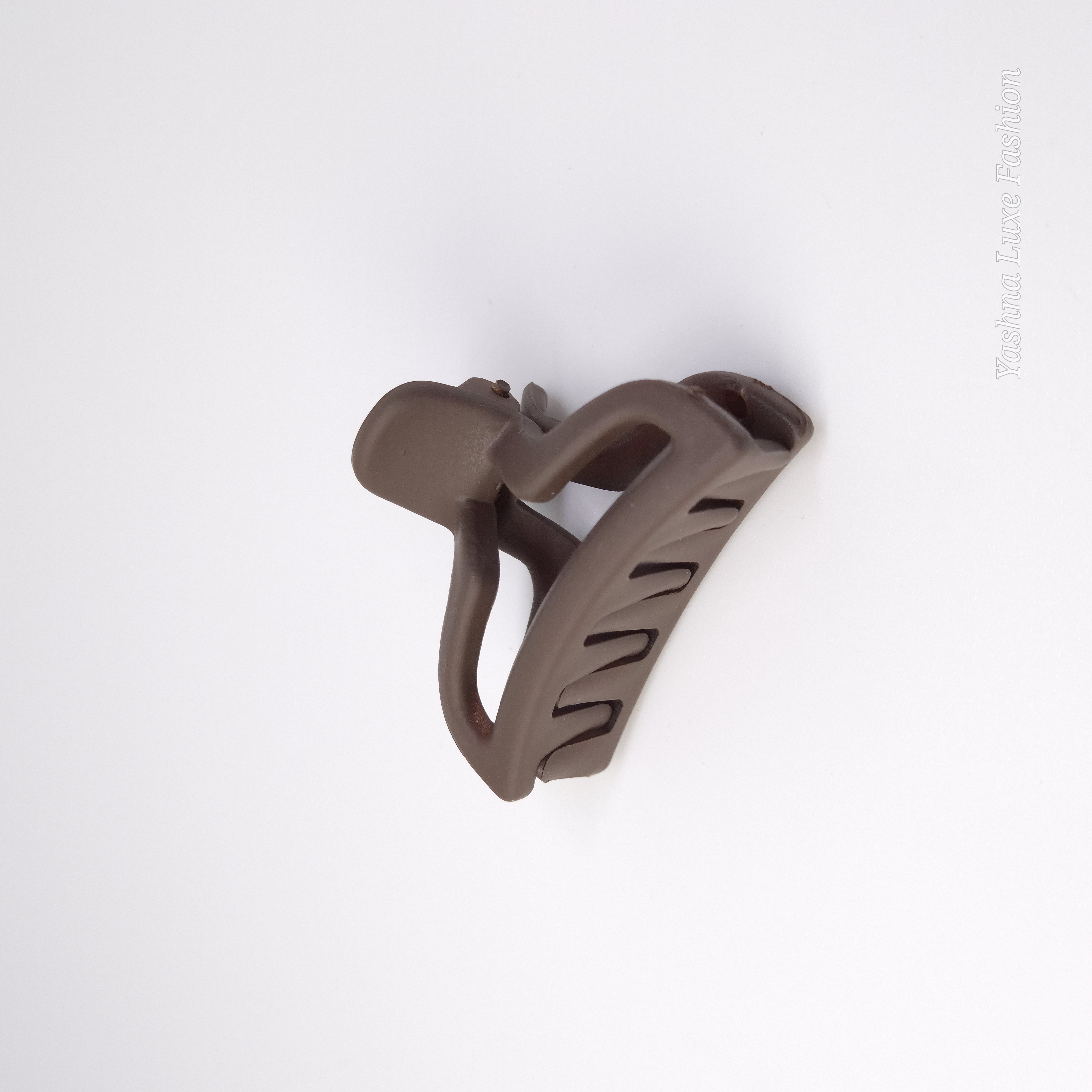 Matte Medium Hair Claw Clip