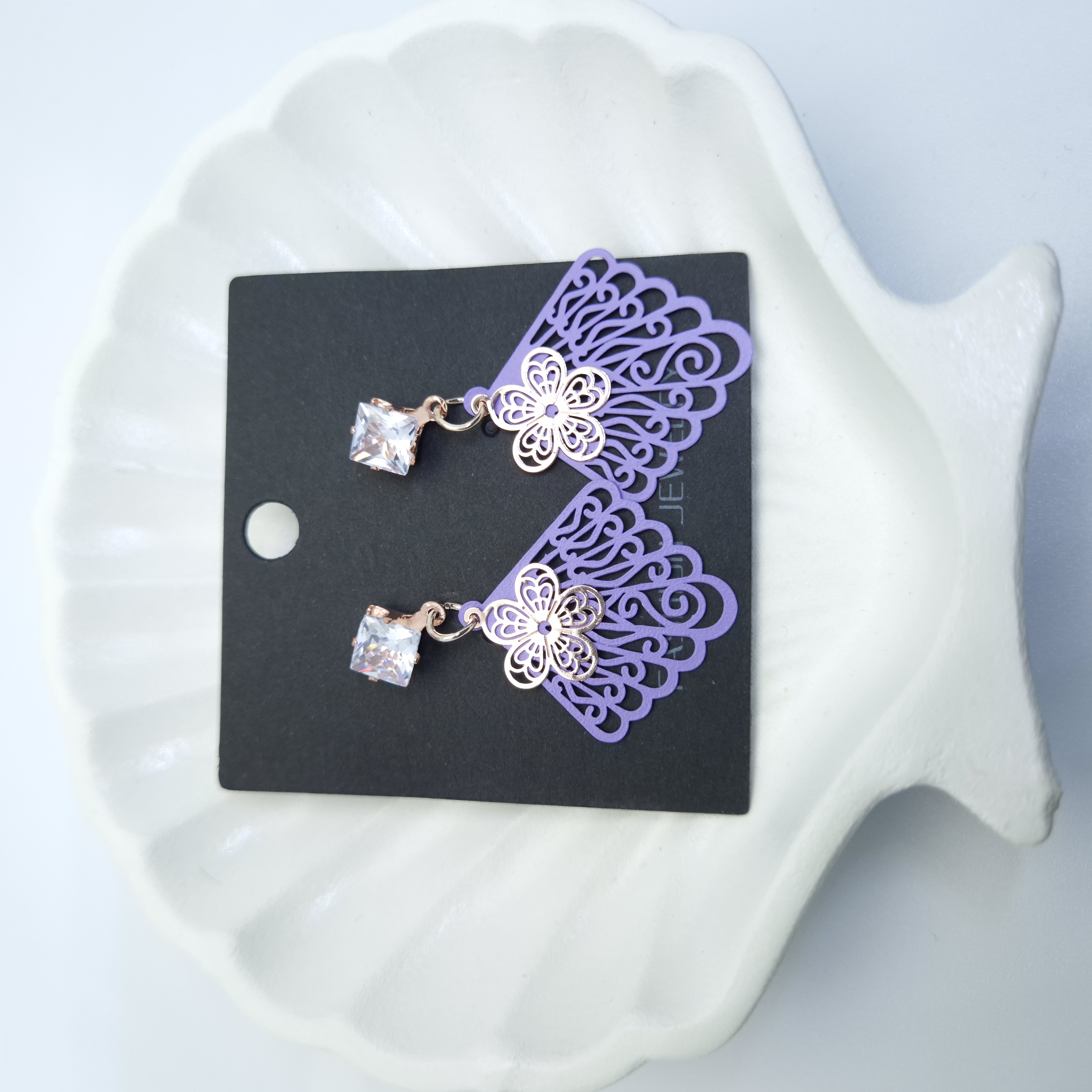 Elegant 3D Effect Mesh Pattern Drop Earrings