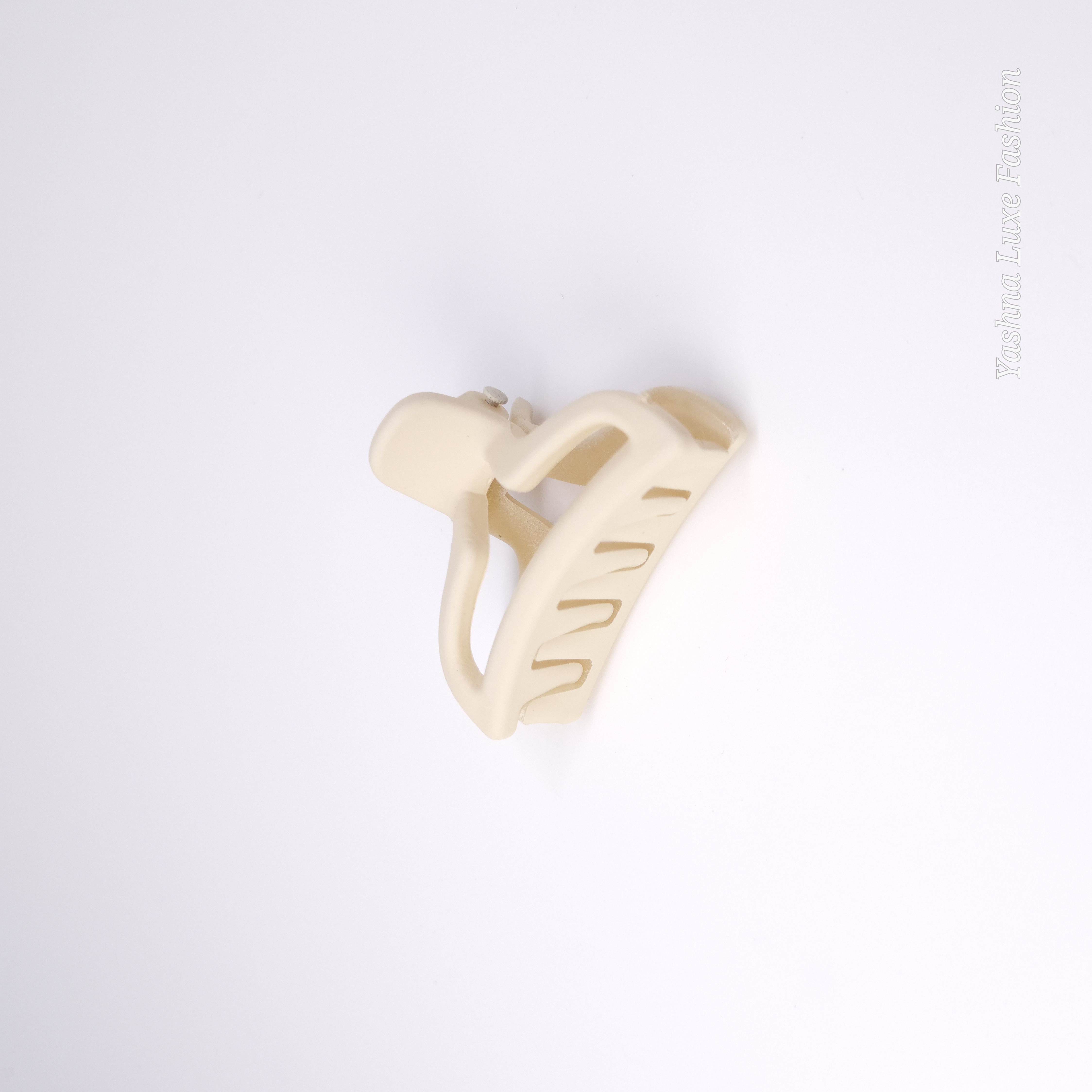 Matte Medium Hair Claw Clip