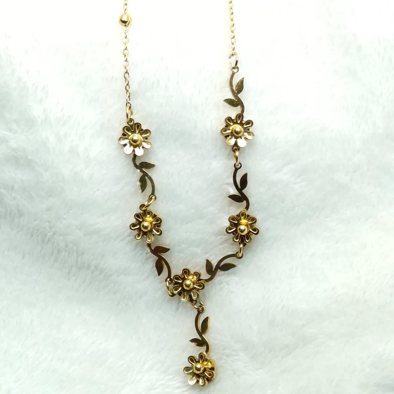 Anti Tarnish Floral Gold-Plated Necklace