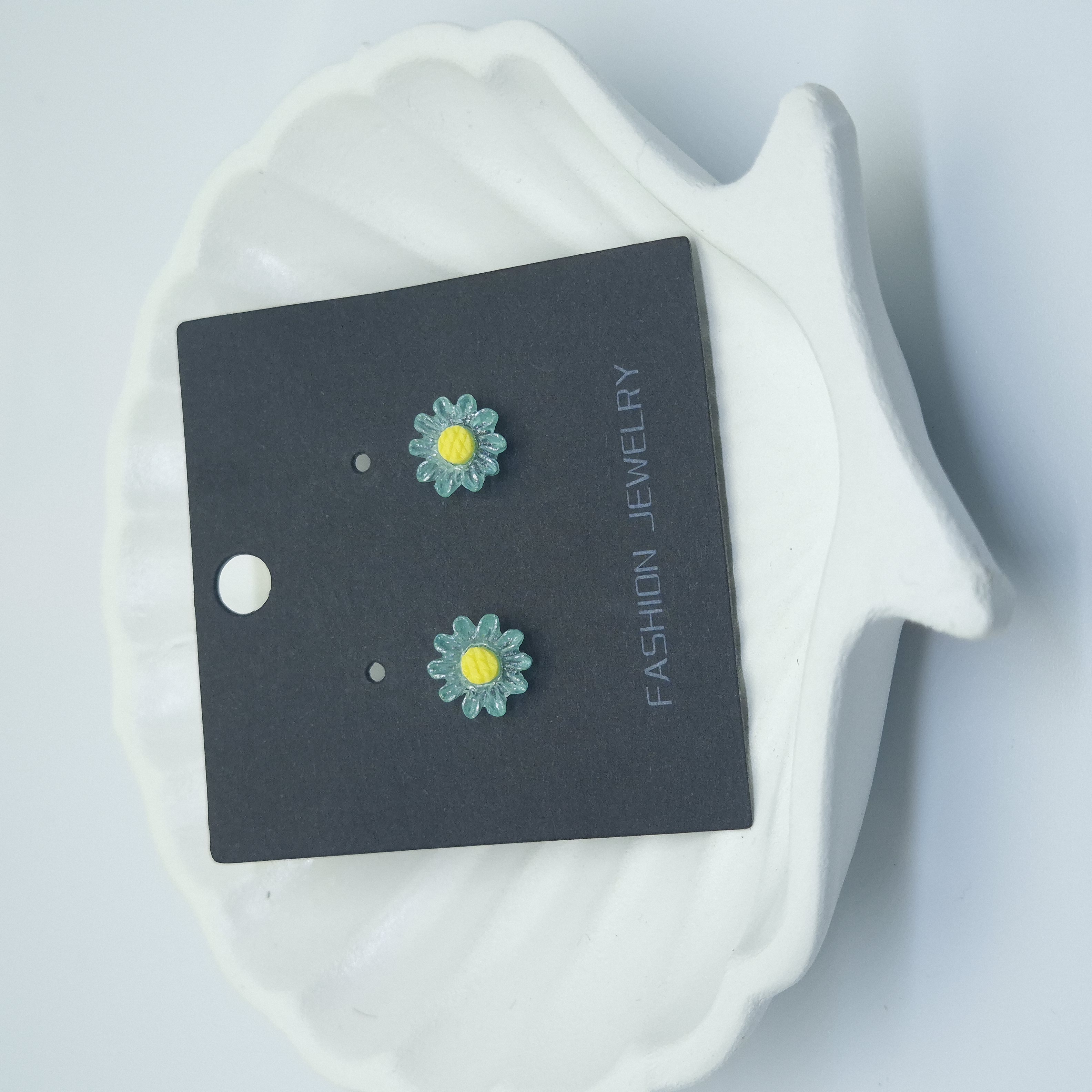 Daisy Flower Stud Earrings