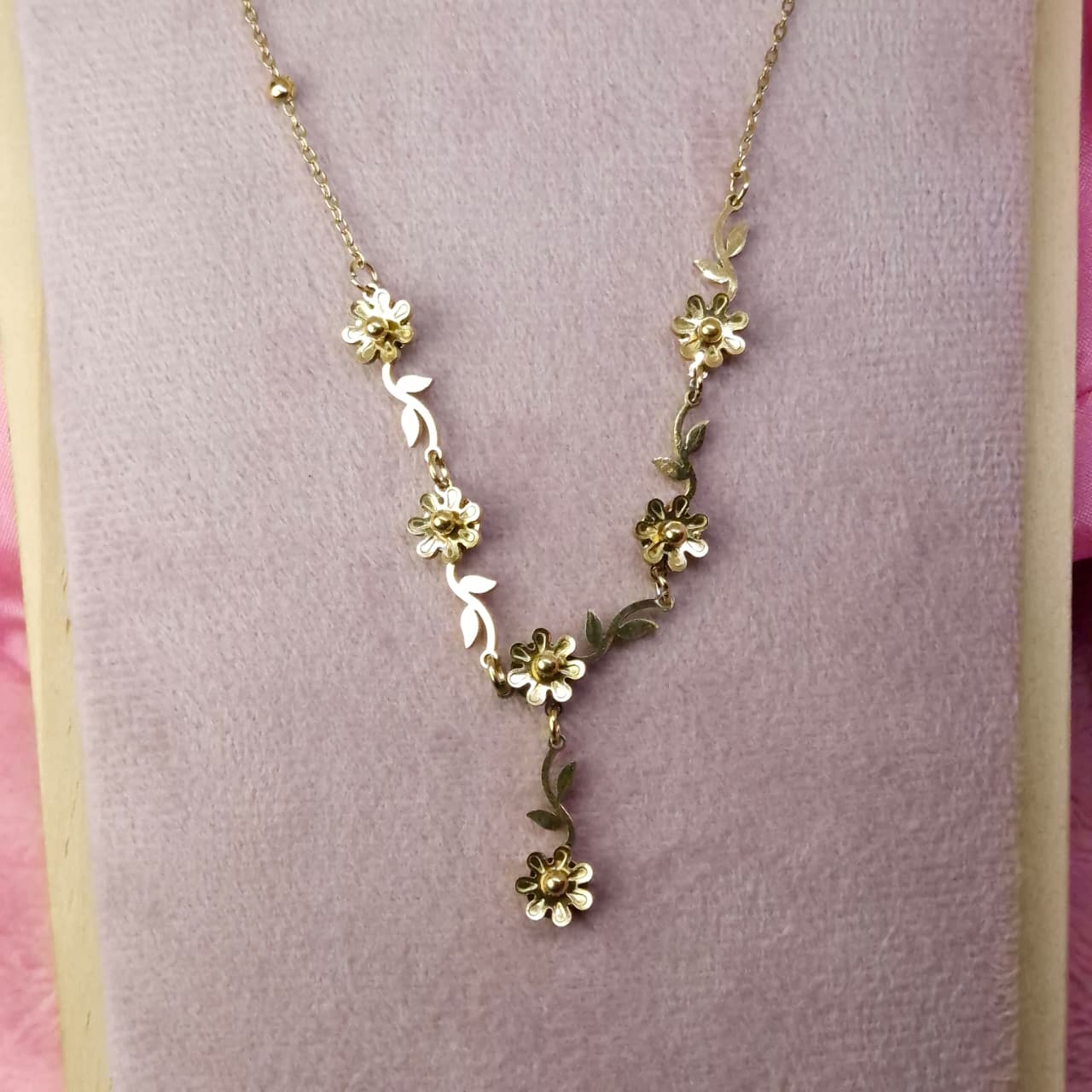 Anti Tarnish Floral Gold-Plated Necklace