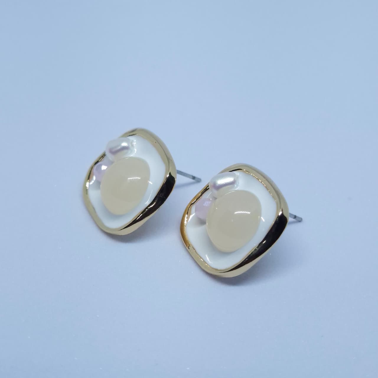 Korean Fashion Square Resin And Pearl Stud Earrings