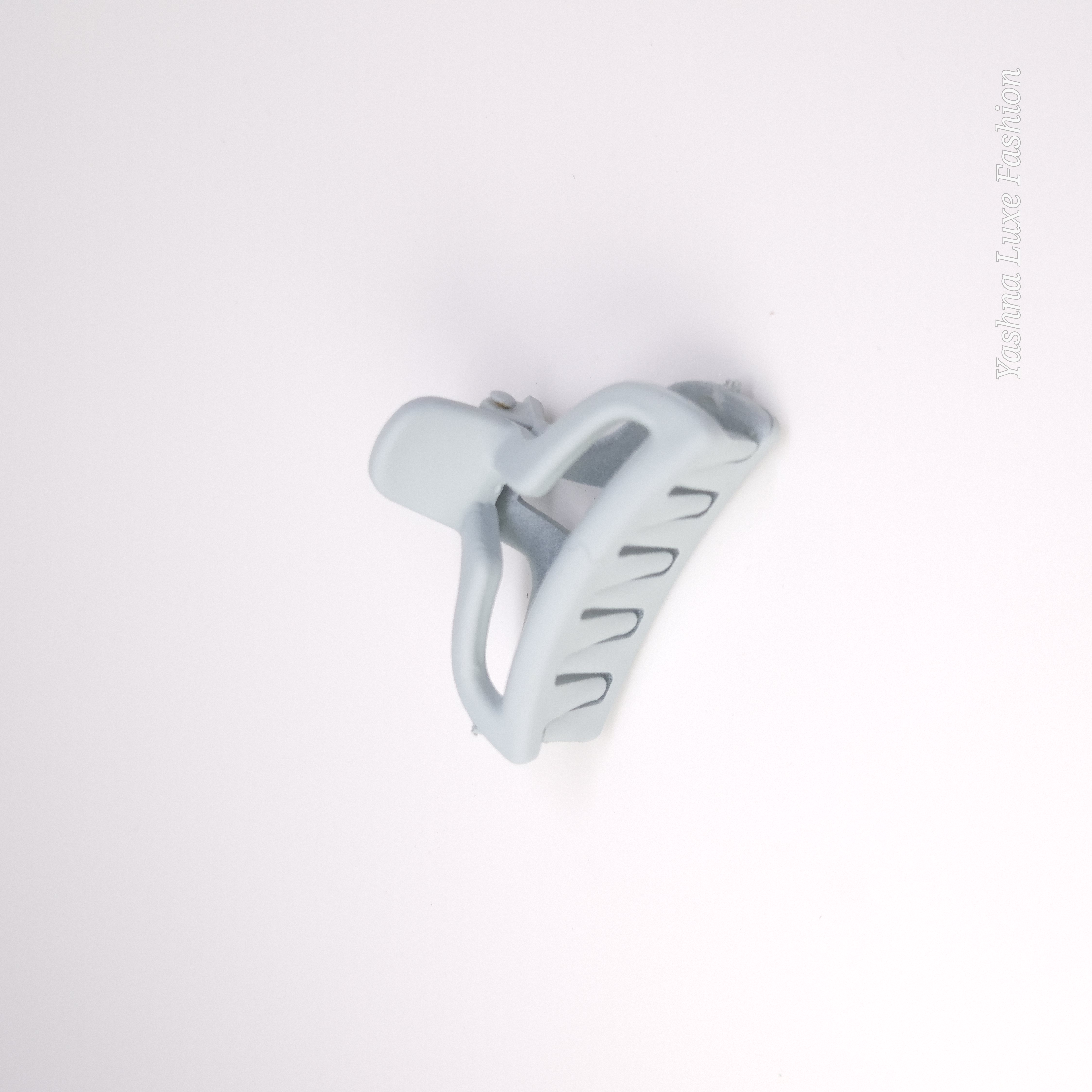 Matte Medium Hair Claw Clip