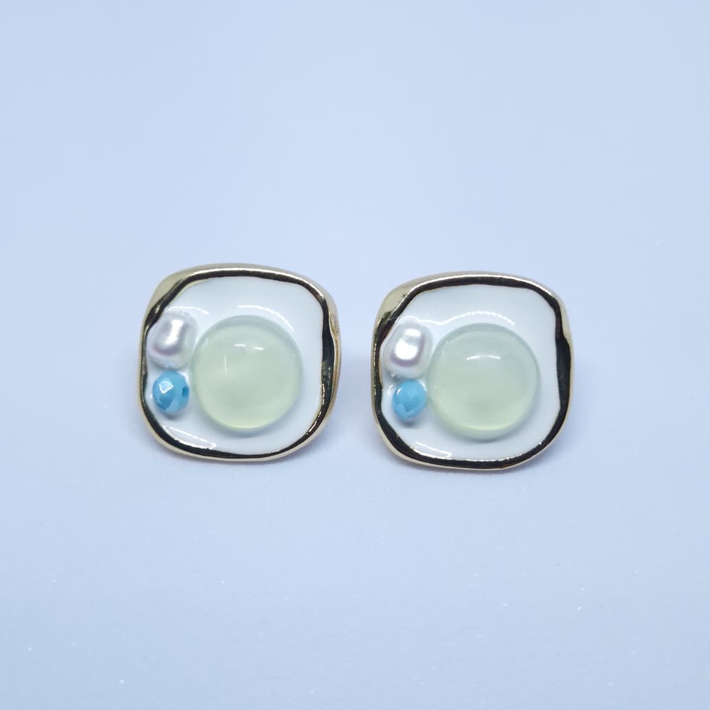 Korean Fashion Square Resin And Pearl Stud Earrings