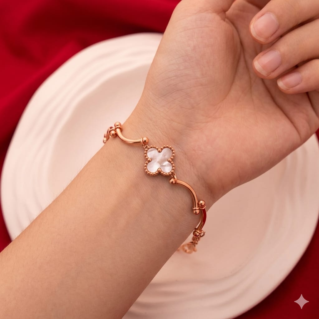 Elegant Clover Charm Bracelet