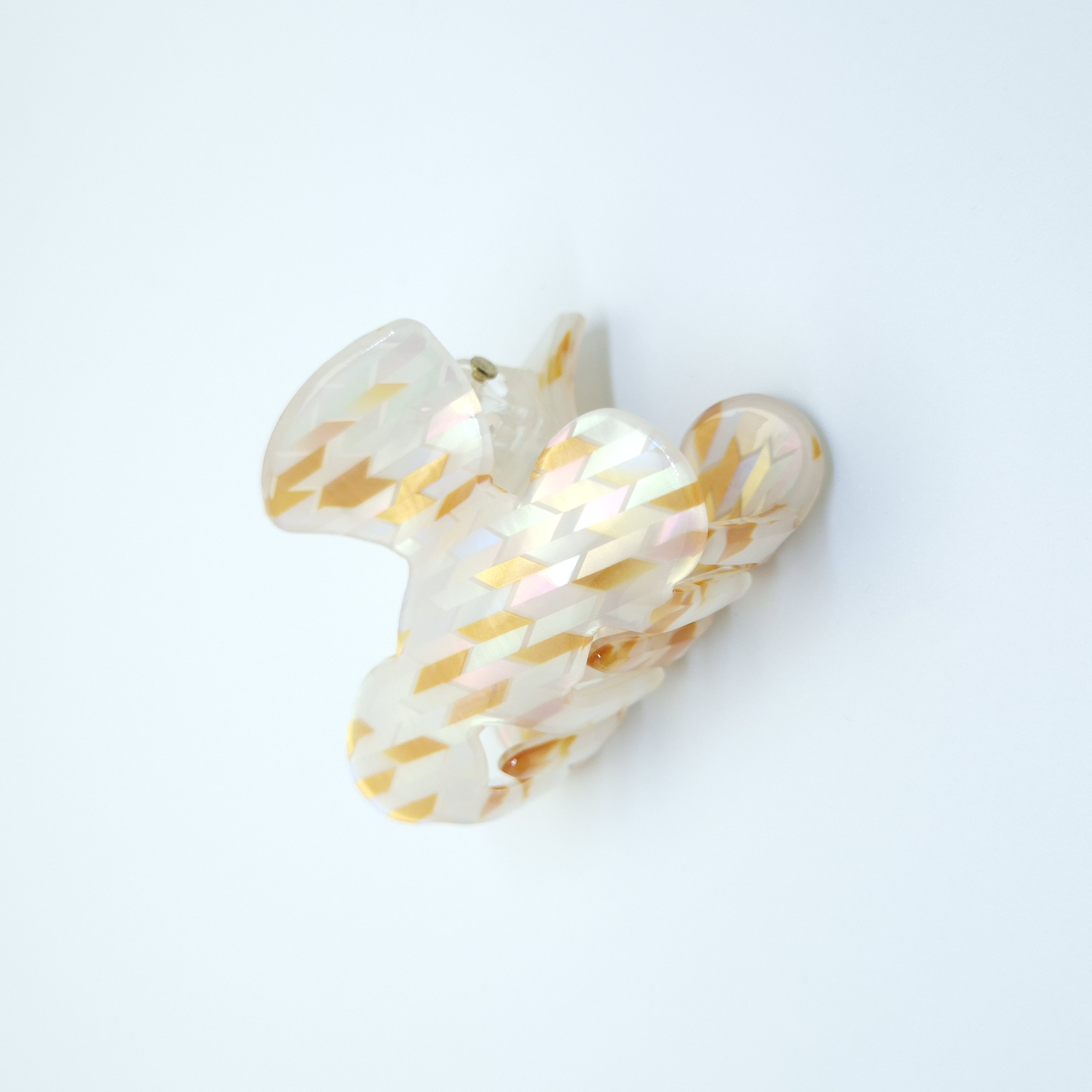 Pearl Finish Hair Claw