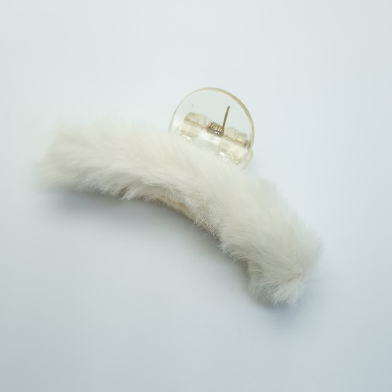 Fluffy Luxe Hair Claw Clip Medium  – Soft Fur Edition
