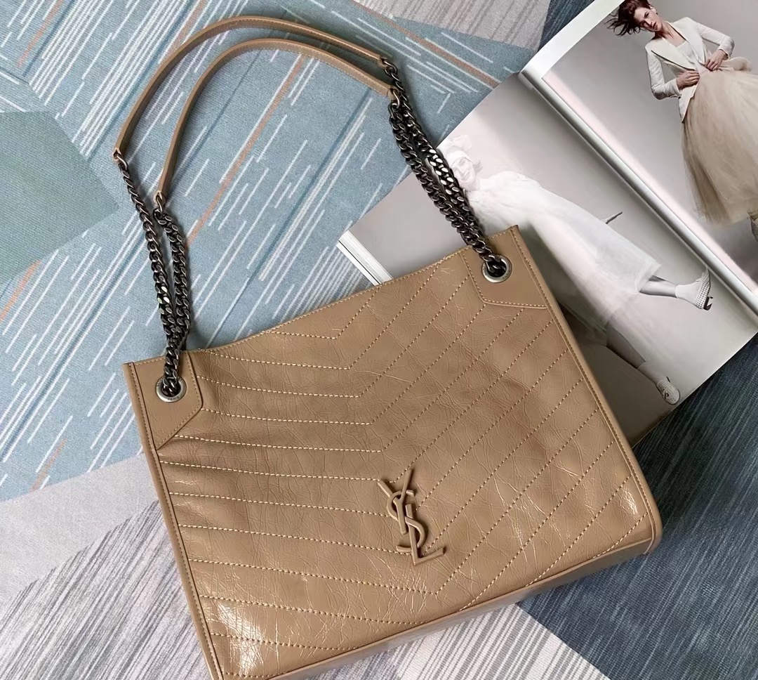 No.30-YSL Quilted Leather Shoulder Bag