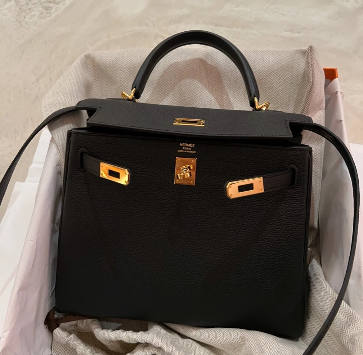 No.22-Hermès Luxury Black Leather Handbag