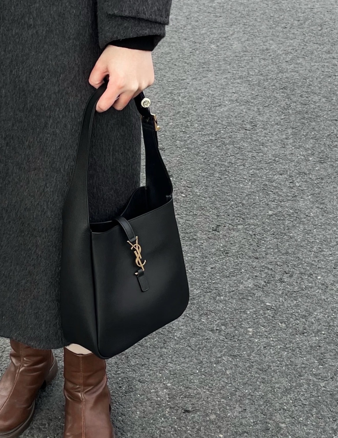 No.27-YSL Luxury Black Leather Shoulder Bag