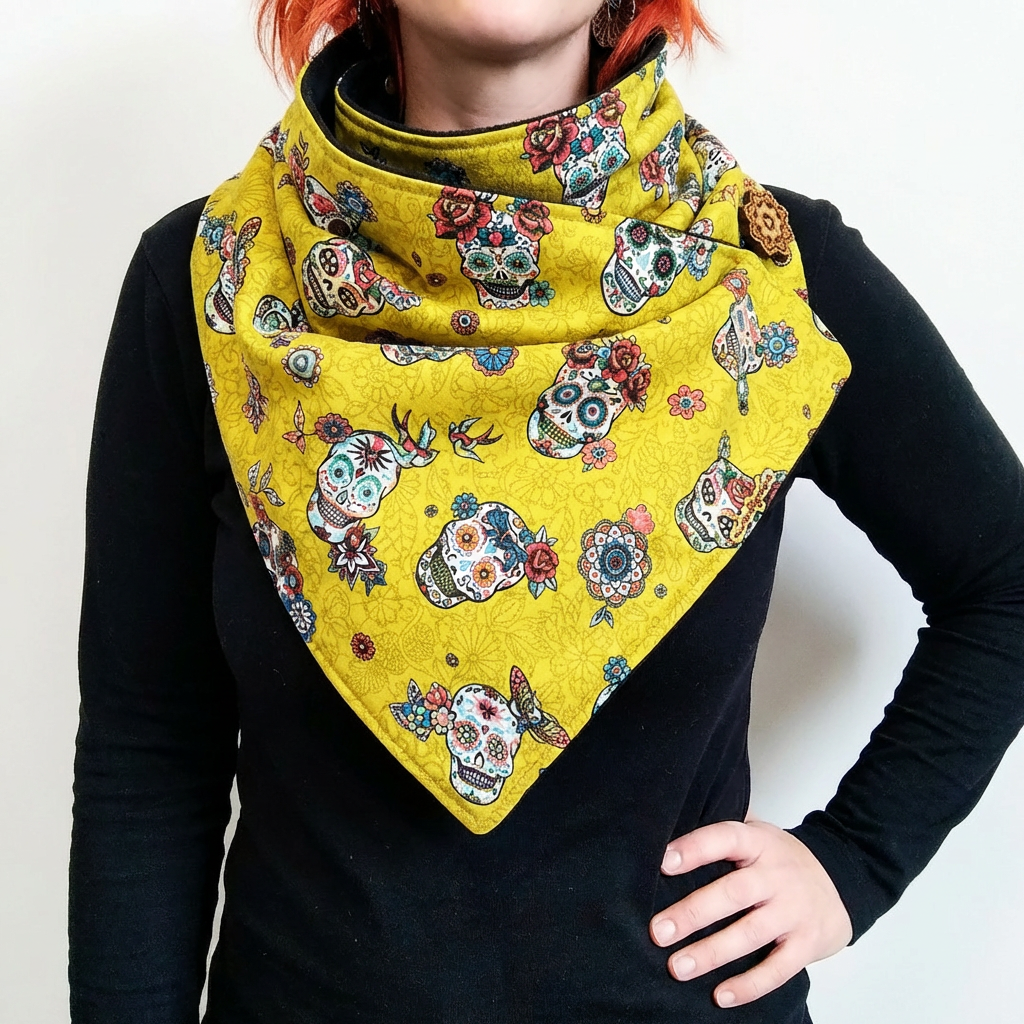 Echarpe tête de mort jaune