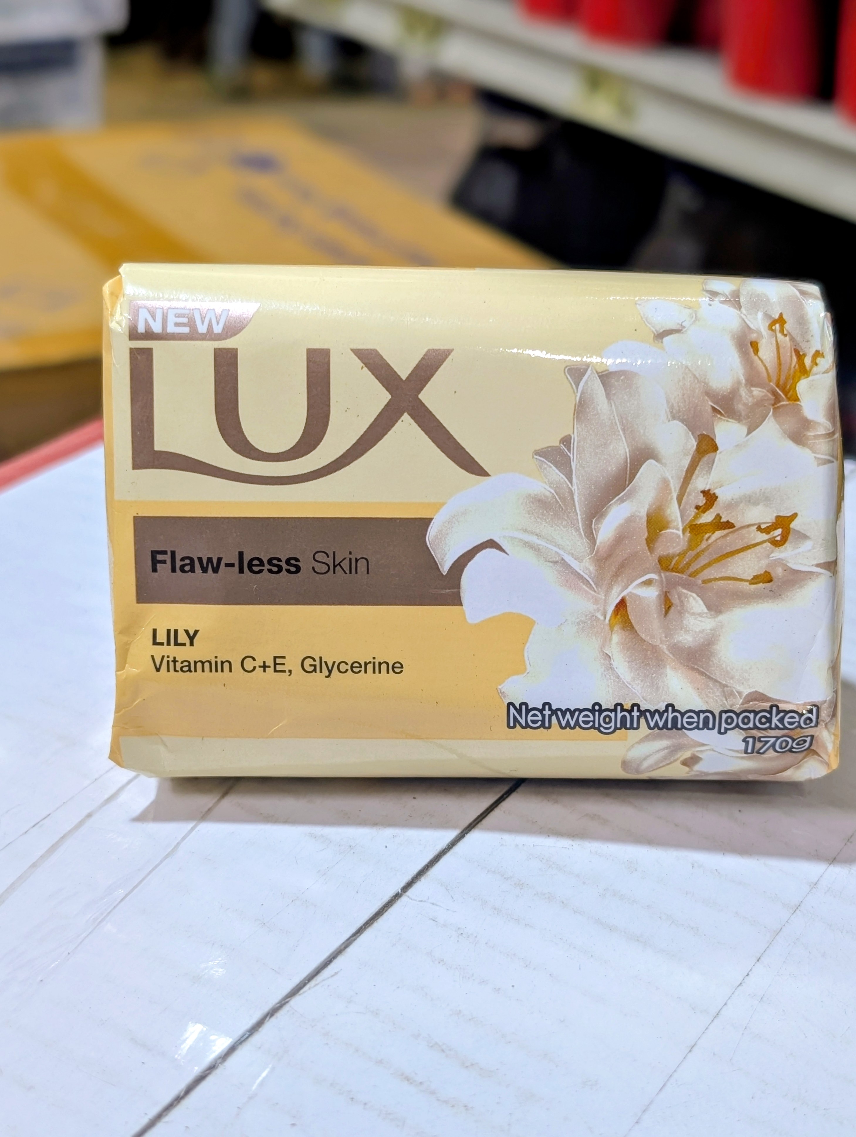 Lux Flaw-less Skin Soap