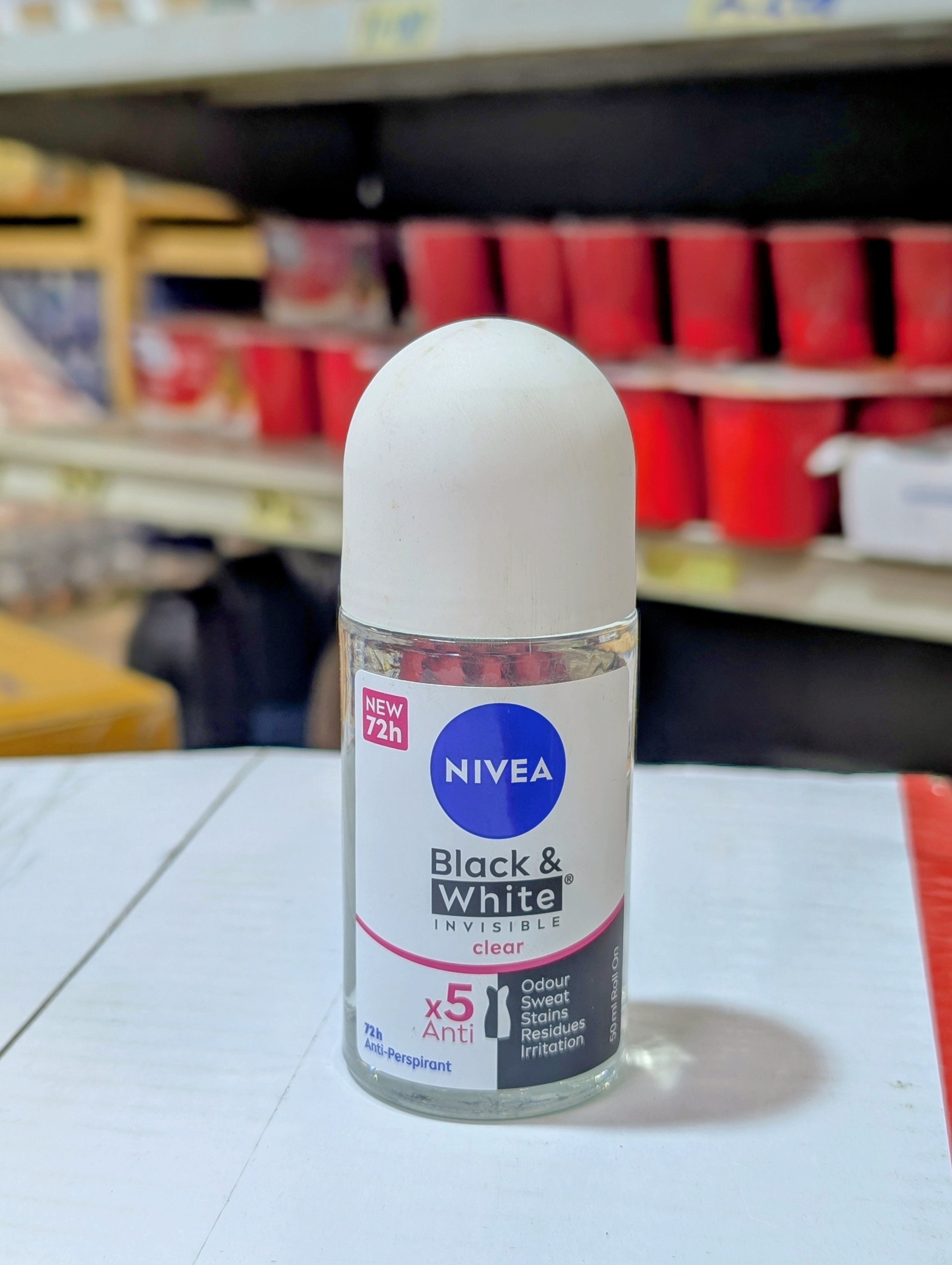 Nivea Black & White Invisible Clear Roll-On