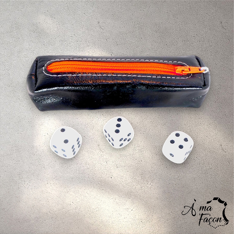 Trousse à dés