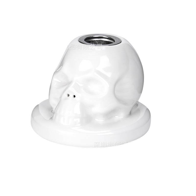 Whiskey Smoker skull-shaped