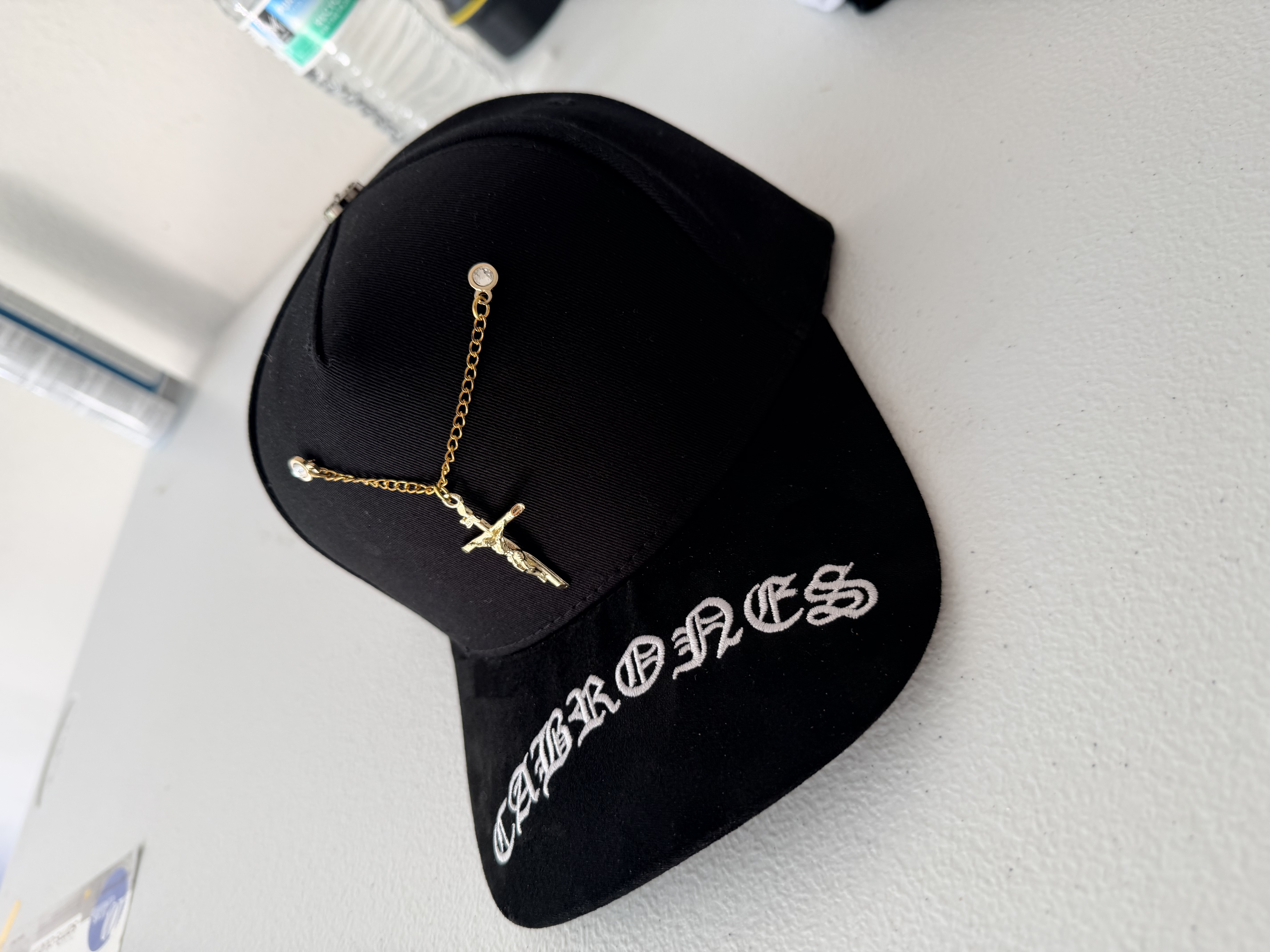 GOLD PENDANT CABRONES Edition 