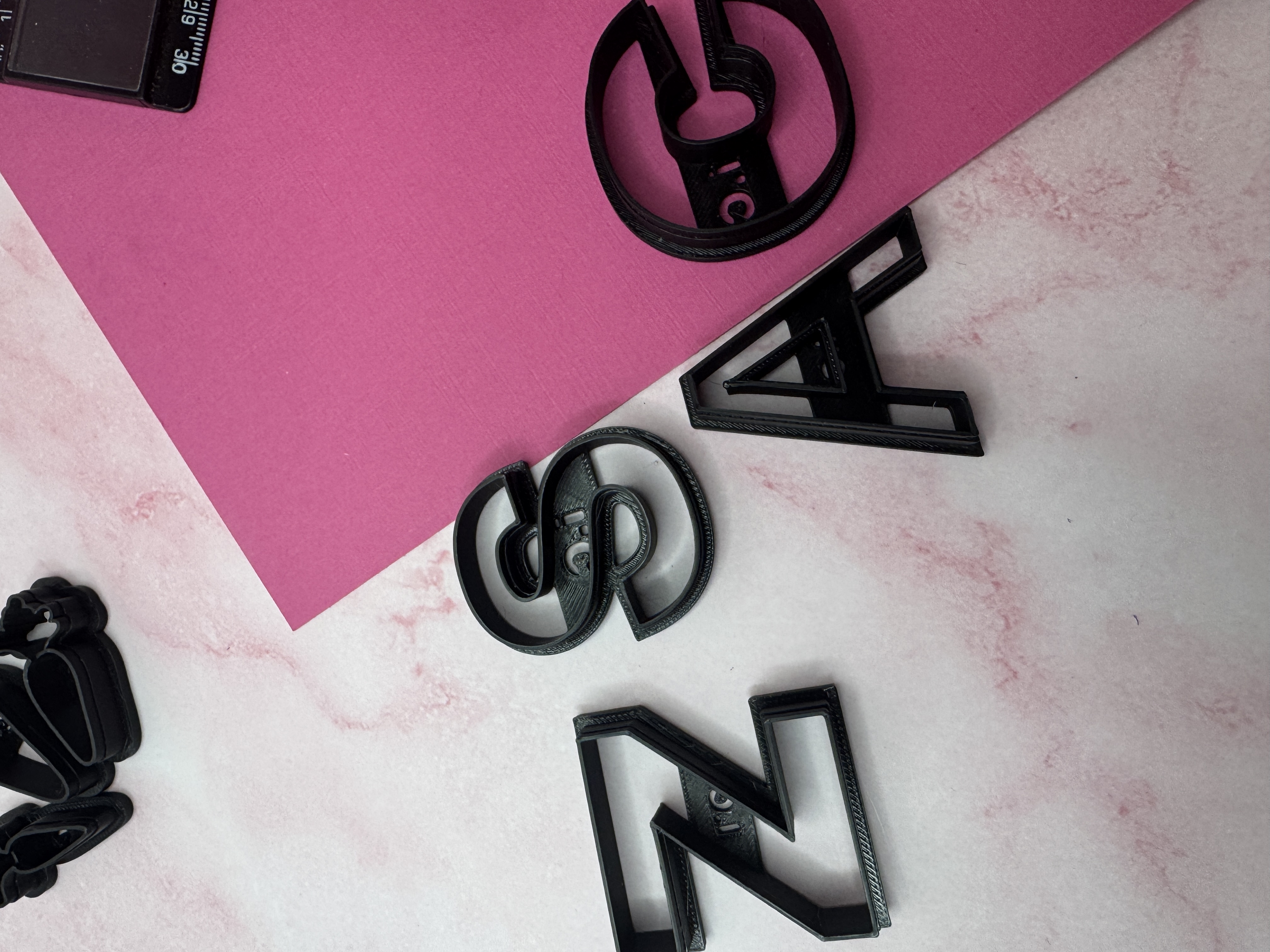 Emporte-pièce Lettre