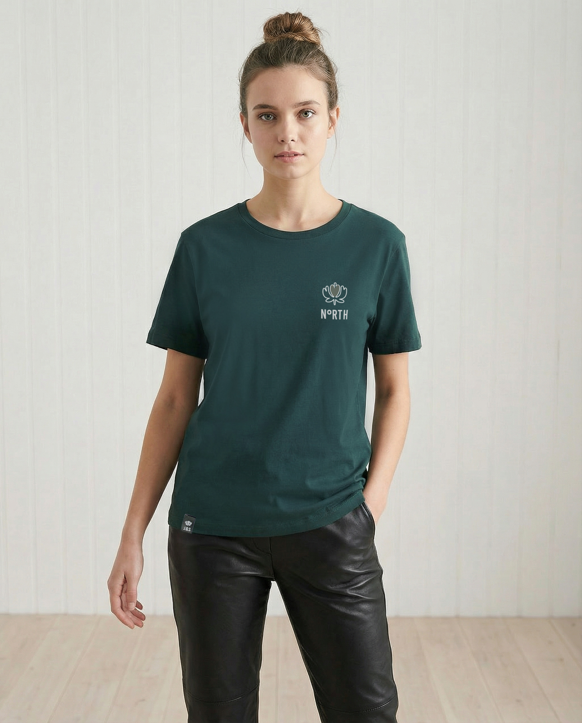 IN LOVE WITH THE NORTH - T-Shirt - leicht oversize
