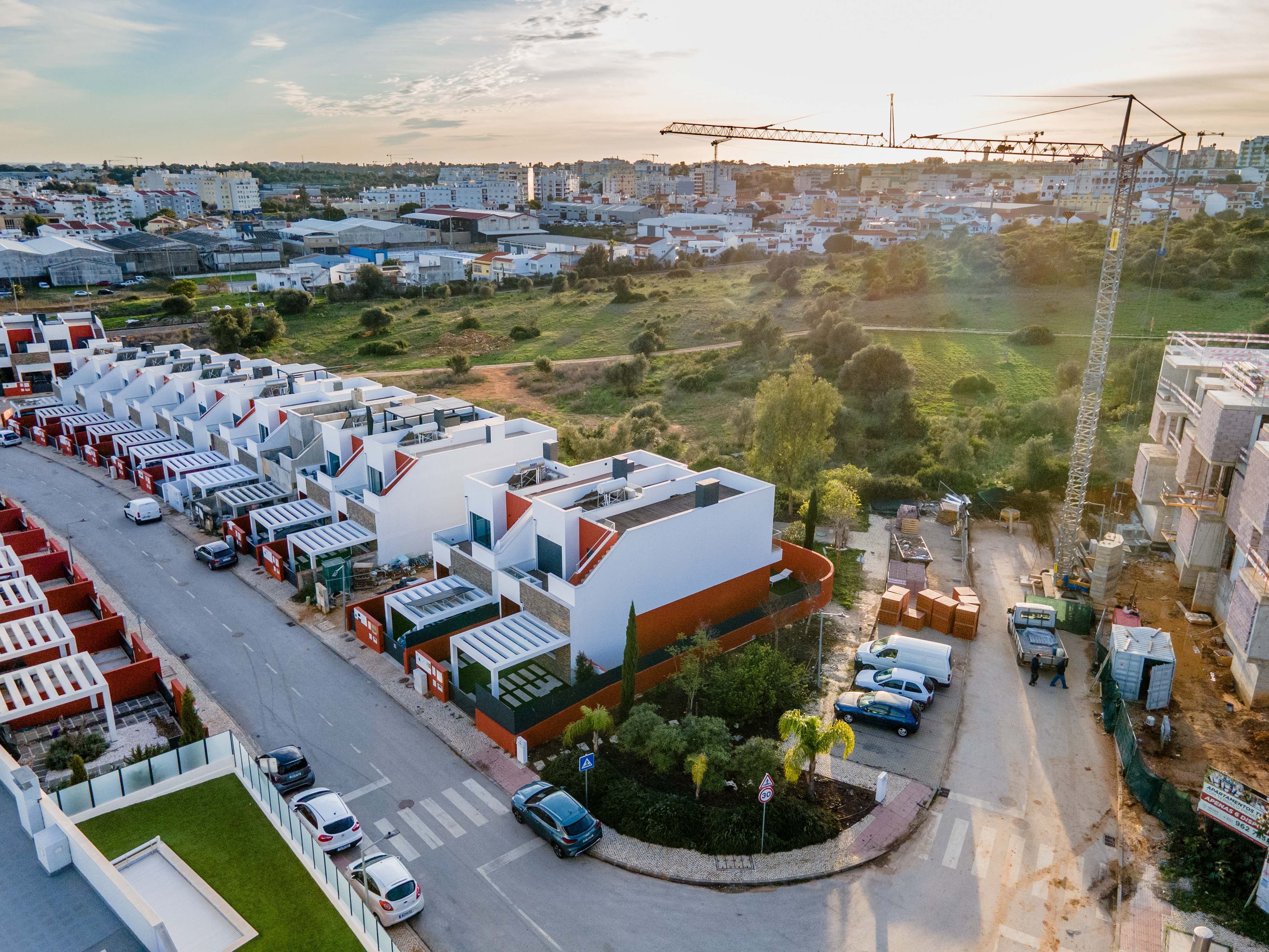 Luxury 3-Bedroom Home with Pool in Portimão, Faro