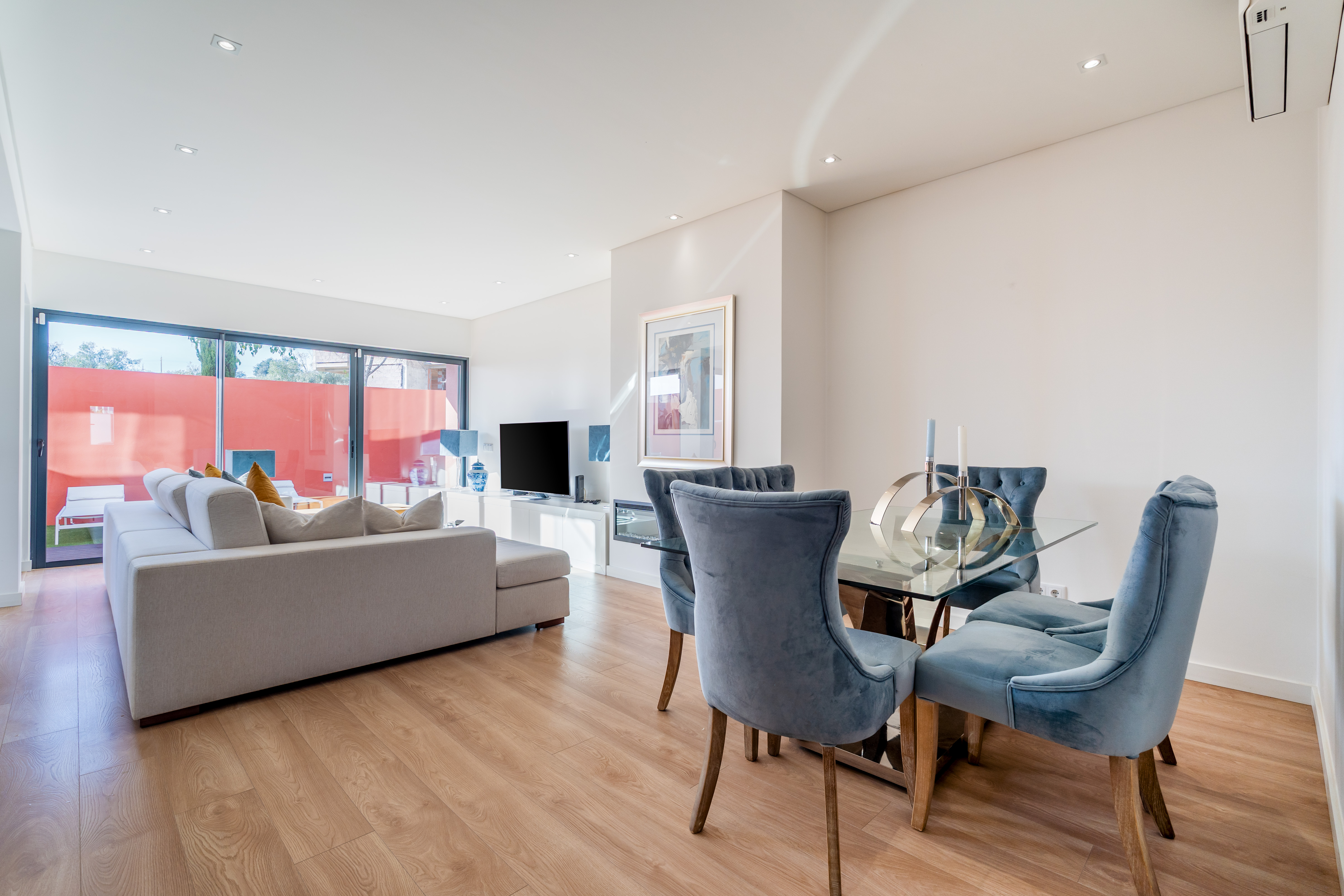 Luxury 3-Bedroom Home with Pool in Portimão, Faro